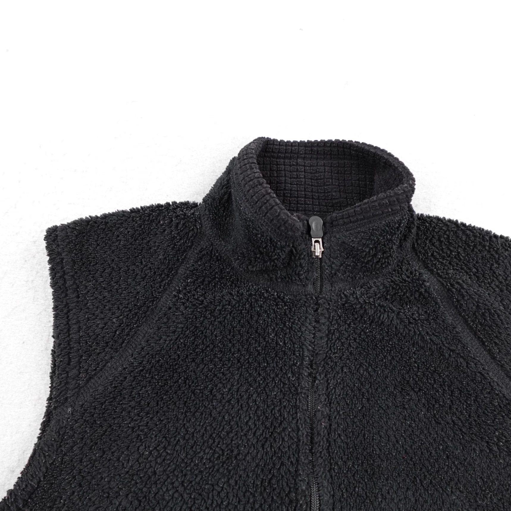 Patagonia VINTAGE Patagonia Vest Women L Black R2 Regulator Polartec Fleece Zip Up Y2K Size L / US 10 / IT 46 - 2 Thumbnail