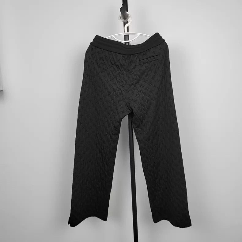 Louis Vuitton Louis Vuitton size m NBA black jacquard printed leather log Size US 28 / EU 44 - 2 Thumbnail
