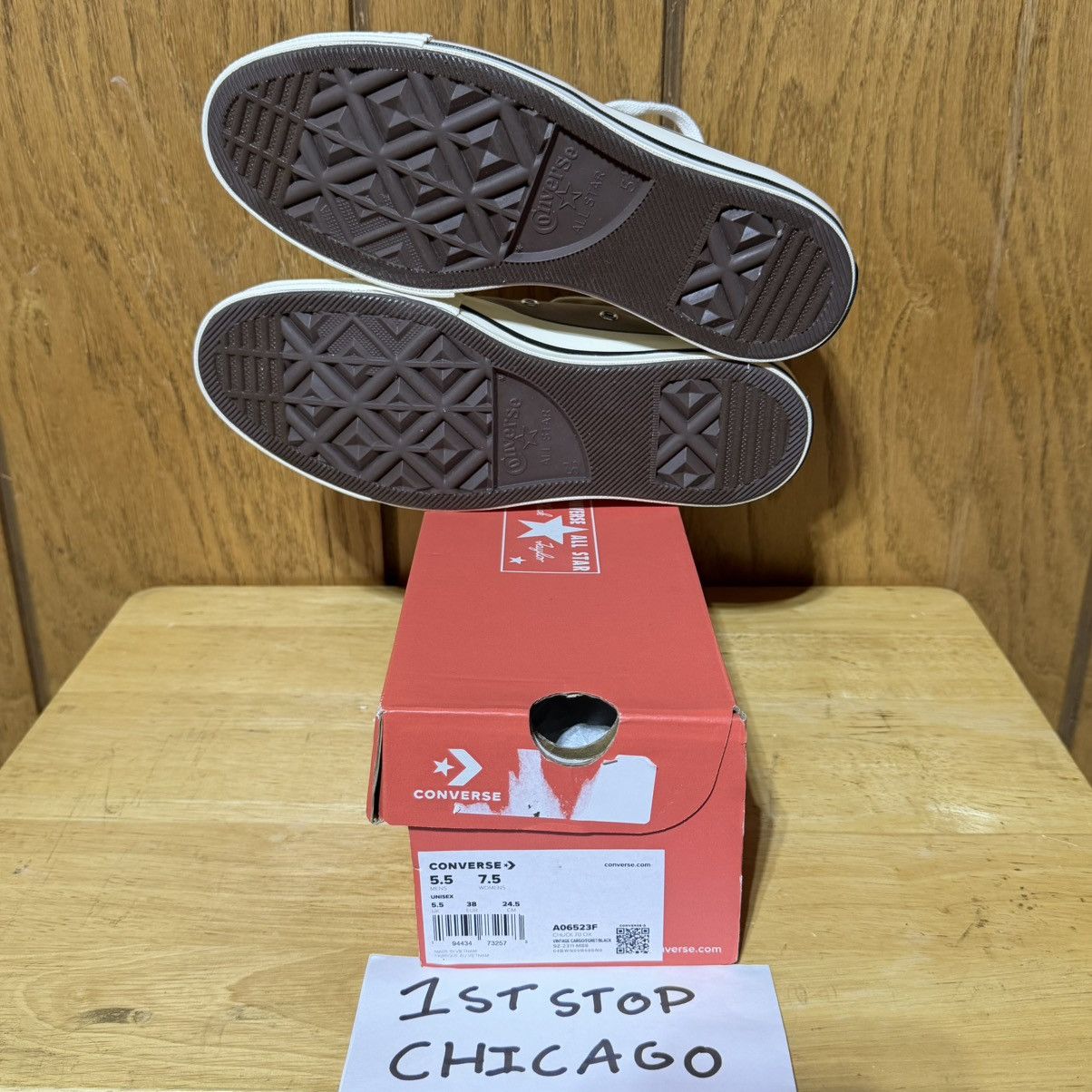 Converse Converse Chuck 70 Ox Low Vintage Cargo Egret Womens 7.5 NEW Size US 7.5 / IT 37.5 - 7 Thumbnail