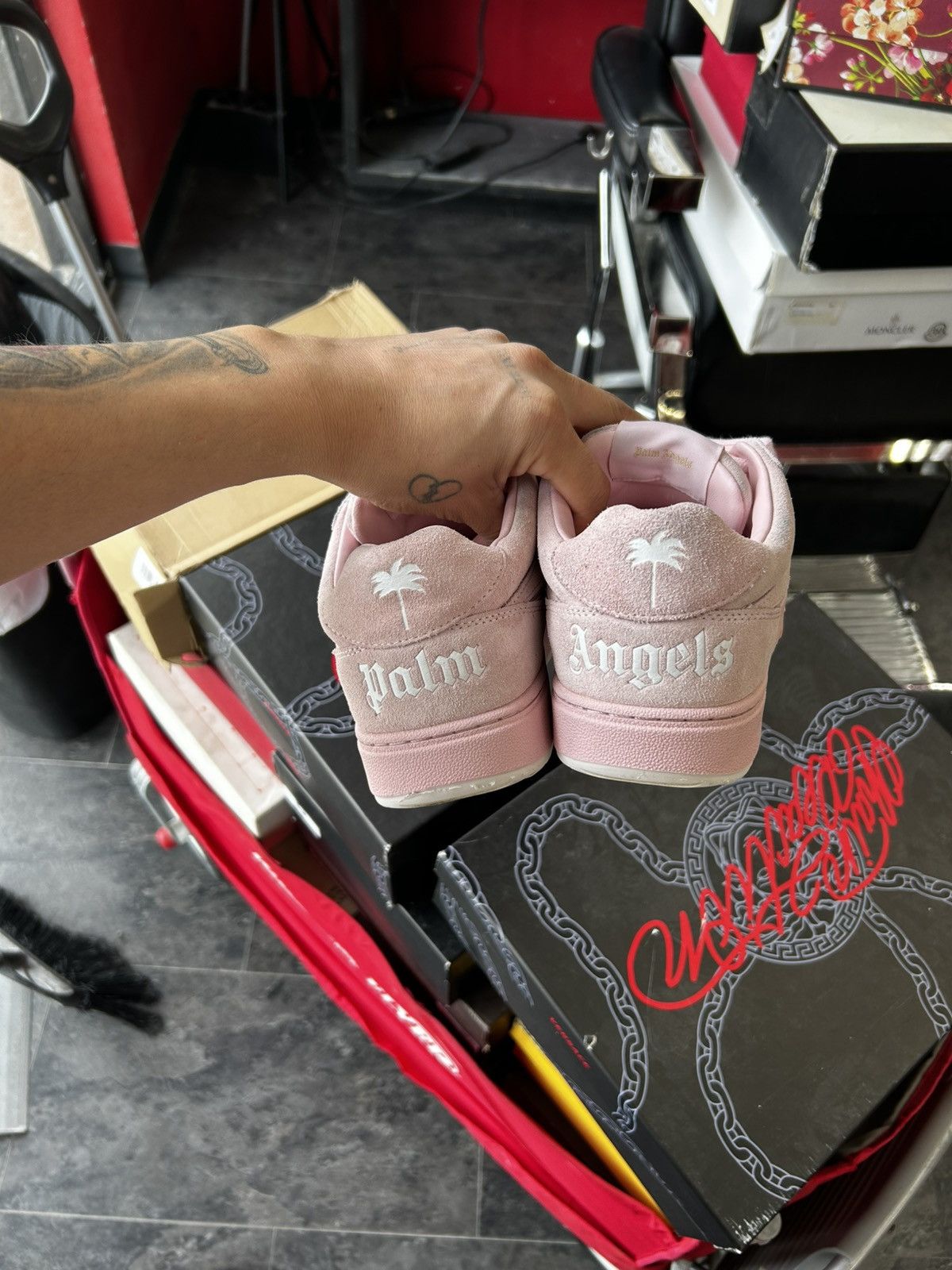 Palm Angels Palm angels pink suede lows Size US 8 / EU 41 - 1 Thumbnail