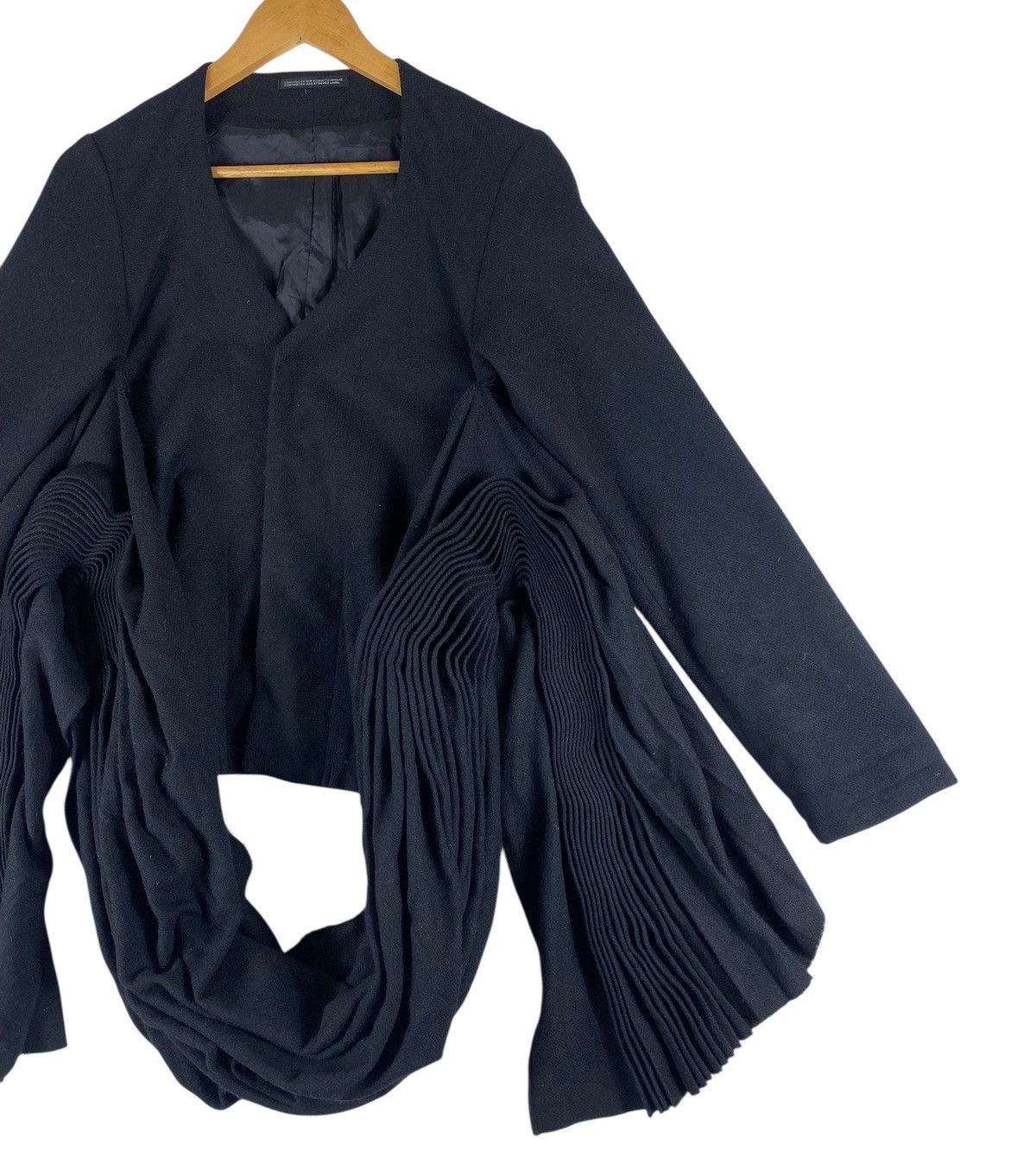 Yohji Yamamoto 💥YOHJI YAMAMOTO FEMME SCULPTURAL PLEATED JACKET AW17 RUNAWAY Size S / US 4 / IT 40 - 4 Thumbnail