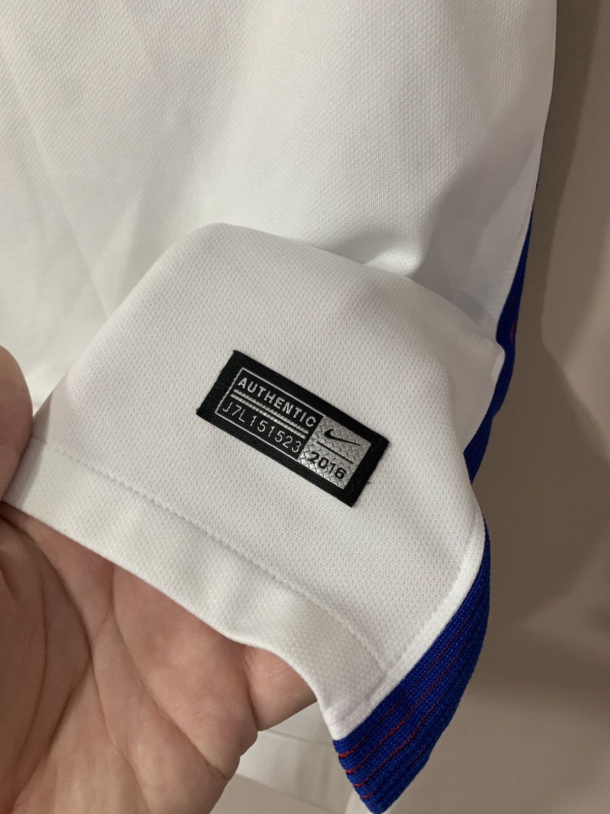 Nike England 2016 Home Football Shirt Nike Soocer Jersey Size S Size US S / EU 44-46 / 1 - 8 Thumbnail