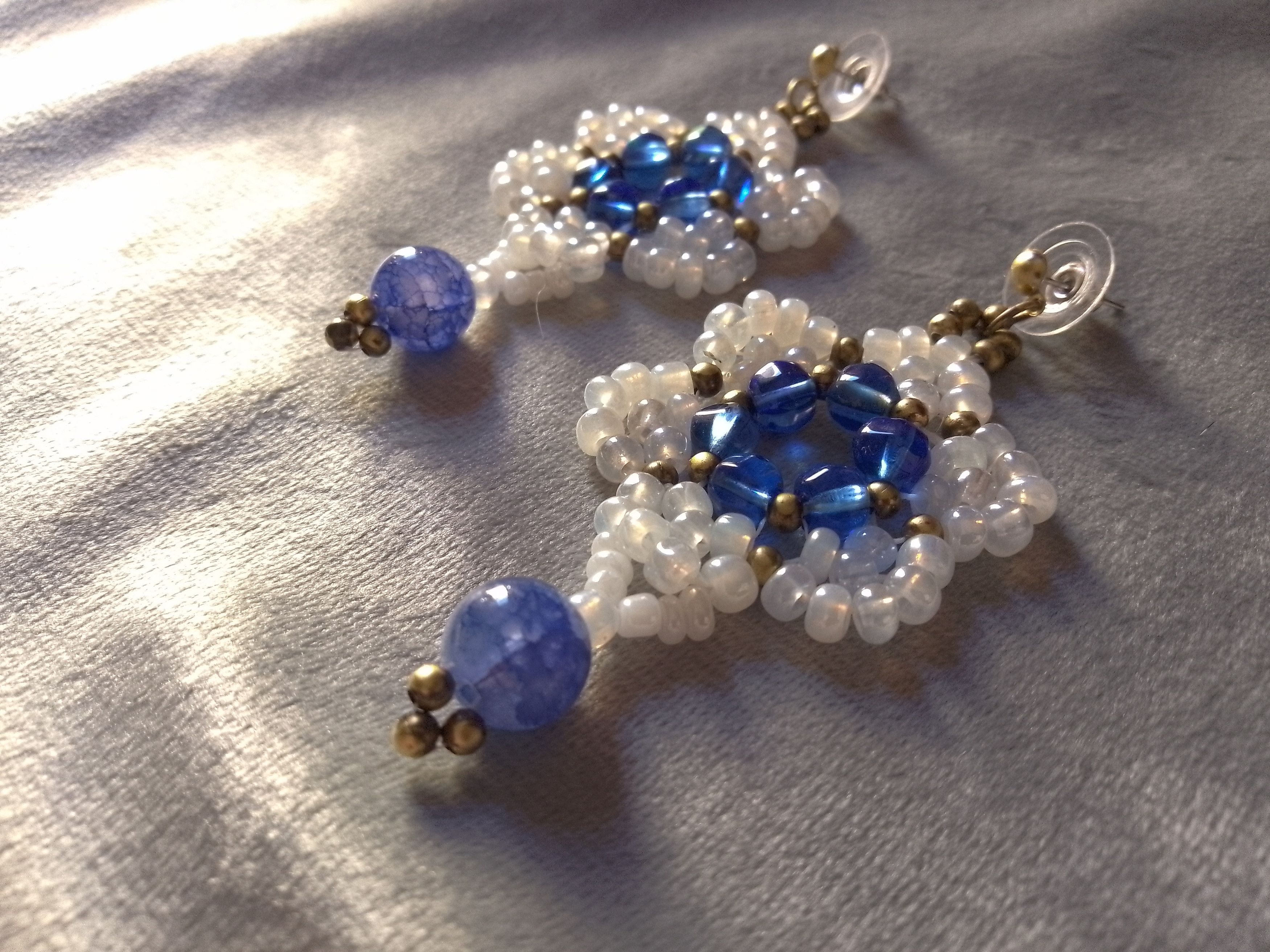 Handmade Earrings Flower Beaded White Blue Agate Gemstones Size ONE SIZE - 6 Thumbnail