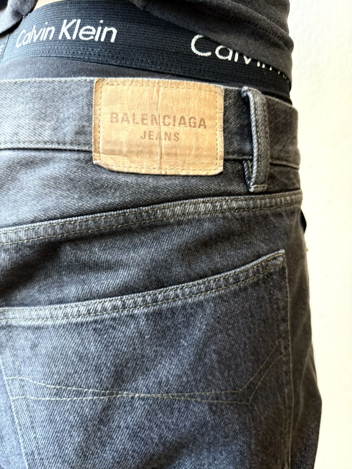 Balenciaga Balenciaga Slim Fit Distressed Jeans Size US 36 / EU 52 - 4 Thumbnail