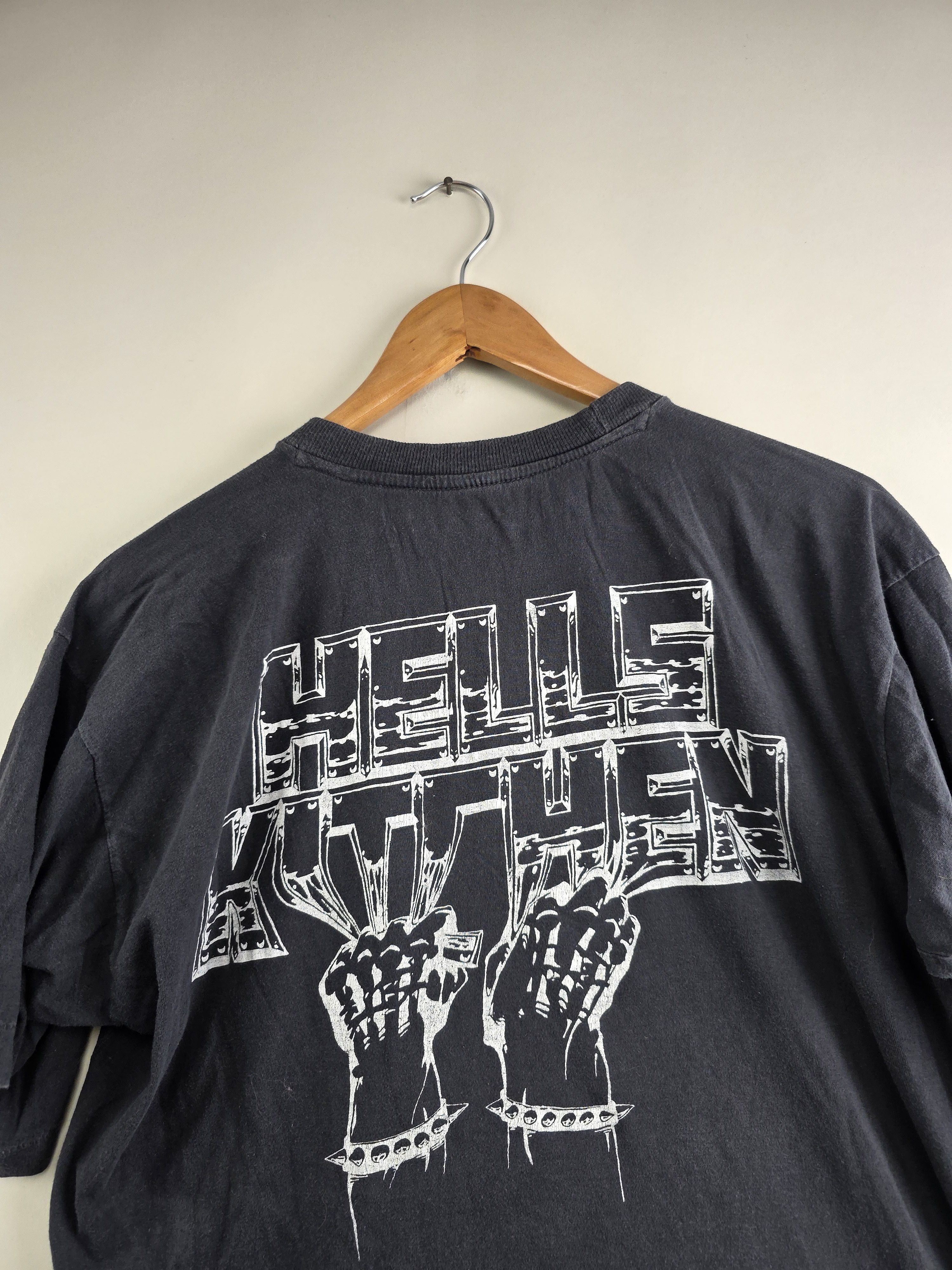 Band Tees × Vintage 90s Hell's Kitchen Fistful of chicken L 21" 26.5" Size US L / EU 52-54 / 3 - 6 Thumbnail