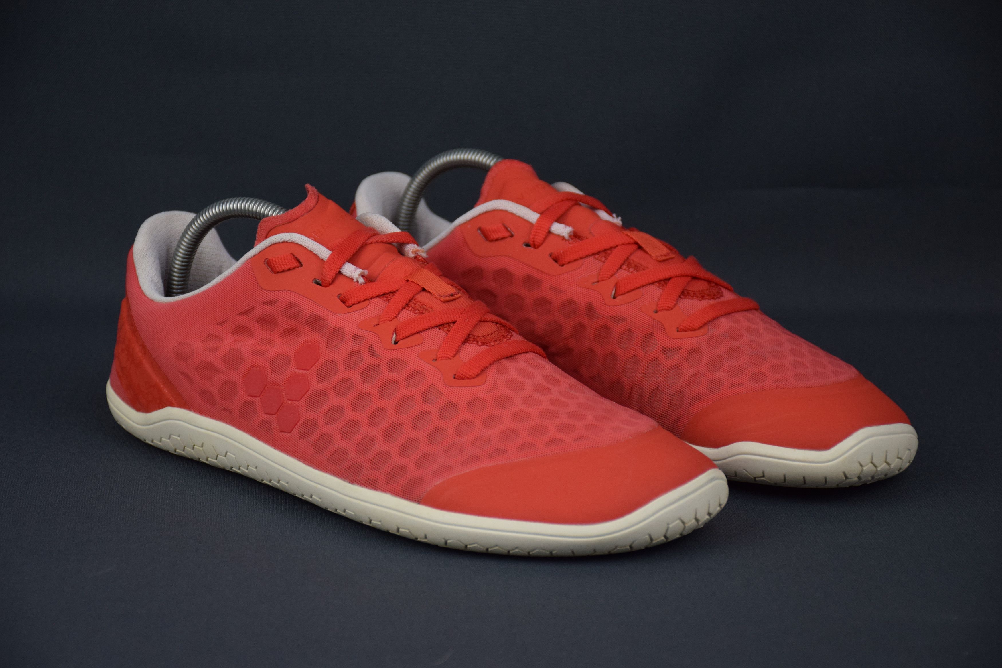 Vivobarefoot Vivobarefoot Stealth III Trainers Red Shoes US 8 UK 6 EU 39 Size US 8 / IT 38 - 2 Thumbnail