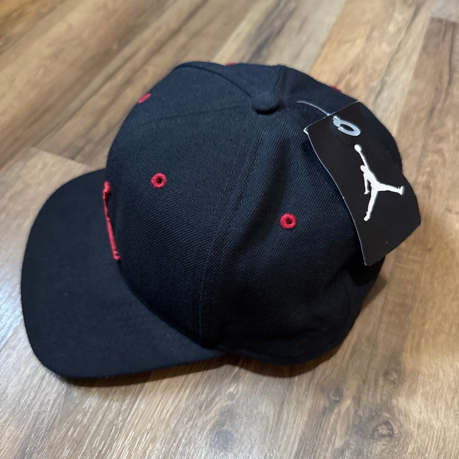 Jordan Brand 2015 Air Jordan Bred Snapback Hat Size ONE SIZE - 2 Thumbnail