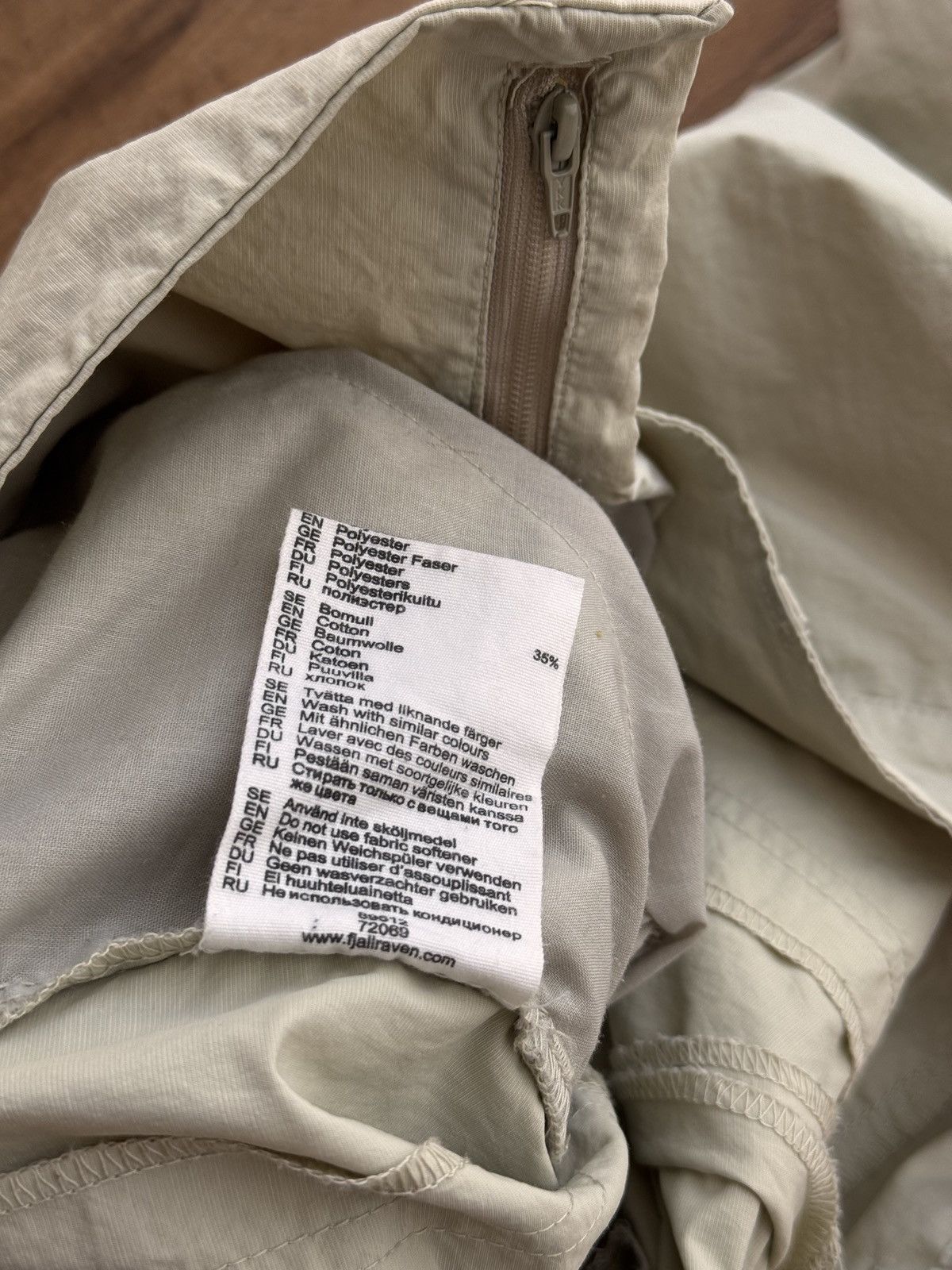 Fjallraven × Vintage Vintage Fjallraven Beige Nylon Cargo Lightweight Pants Size US 34 / EU 50 - 14 Thumbnail