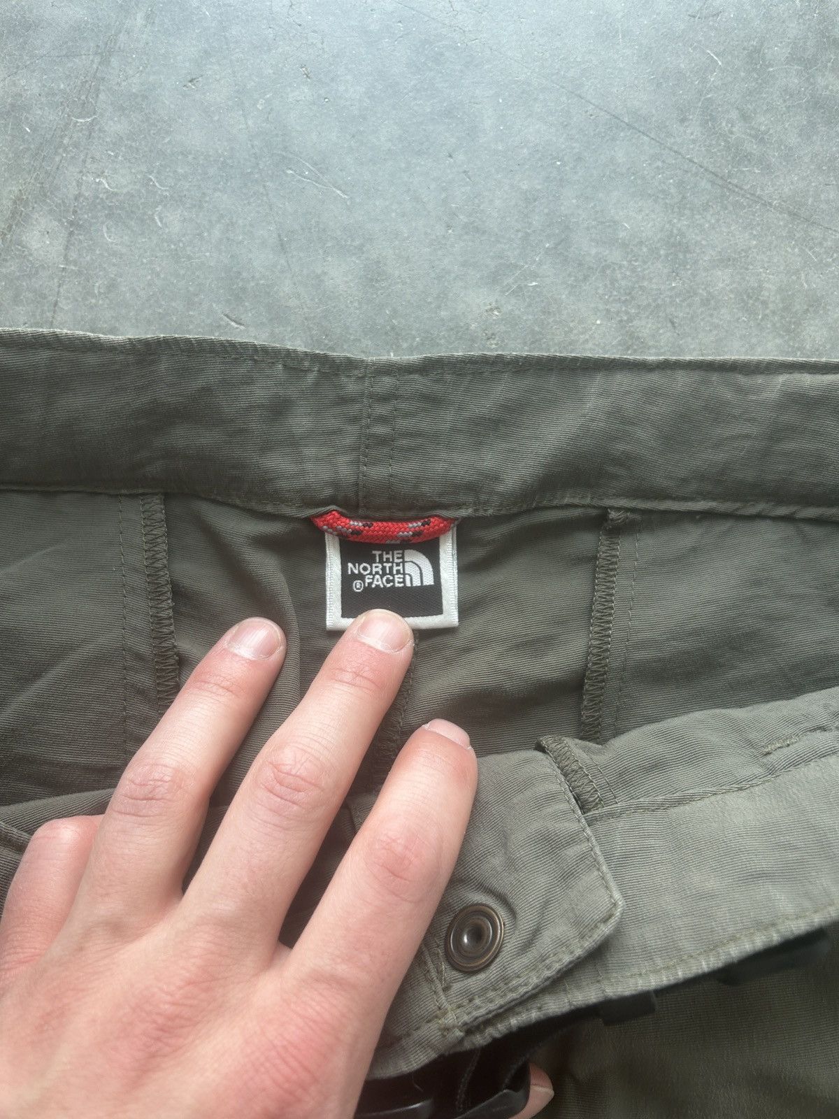 The North Face × Vintage Vintage Y2K The North Face Belted Nylon Shorts Size US 34 / EU 50 - 4 Thumbnail