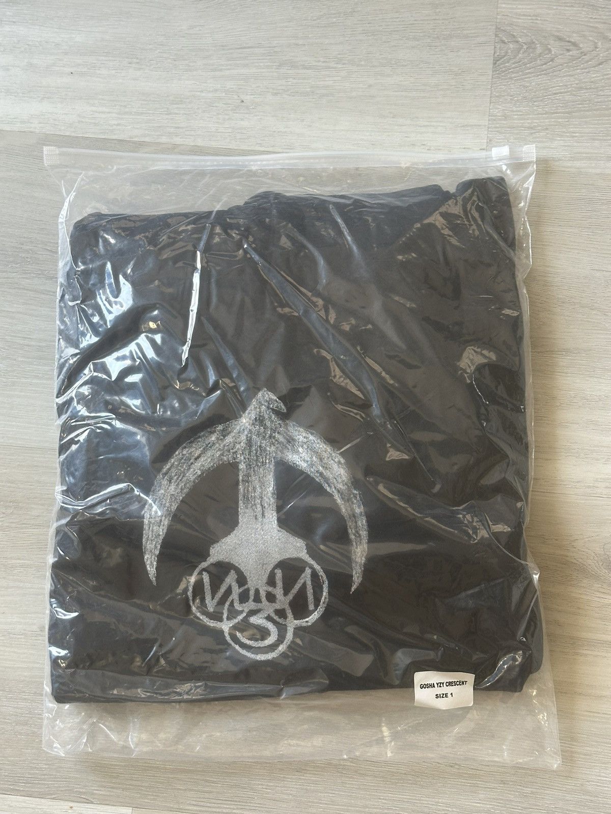 Gosha Rubchinskiy × Kanye West Kanye West Ye China Concert Hoodie Cresent Size US M / EU 48-50 / 2 - 6 Thumbnail