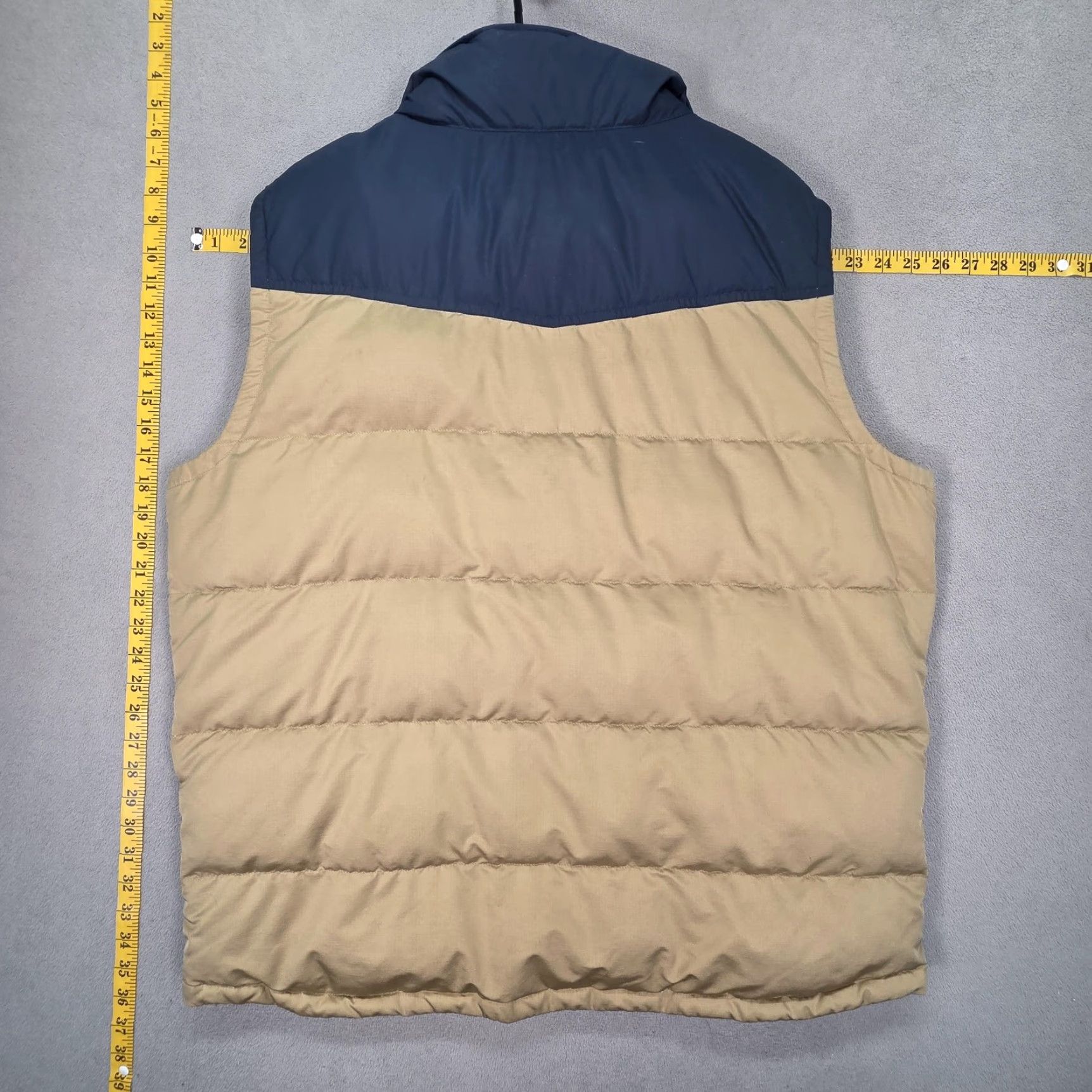 Patagonia Patagonia Bivy Down Vest mens XL beige blue snap puffer insulated pockets vest Size US XL / EU 56 / 4 - 2 Thumbnail