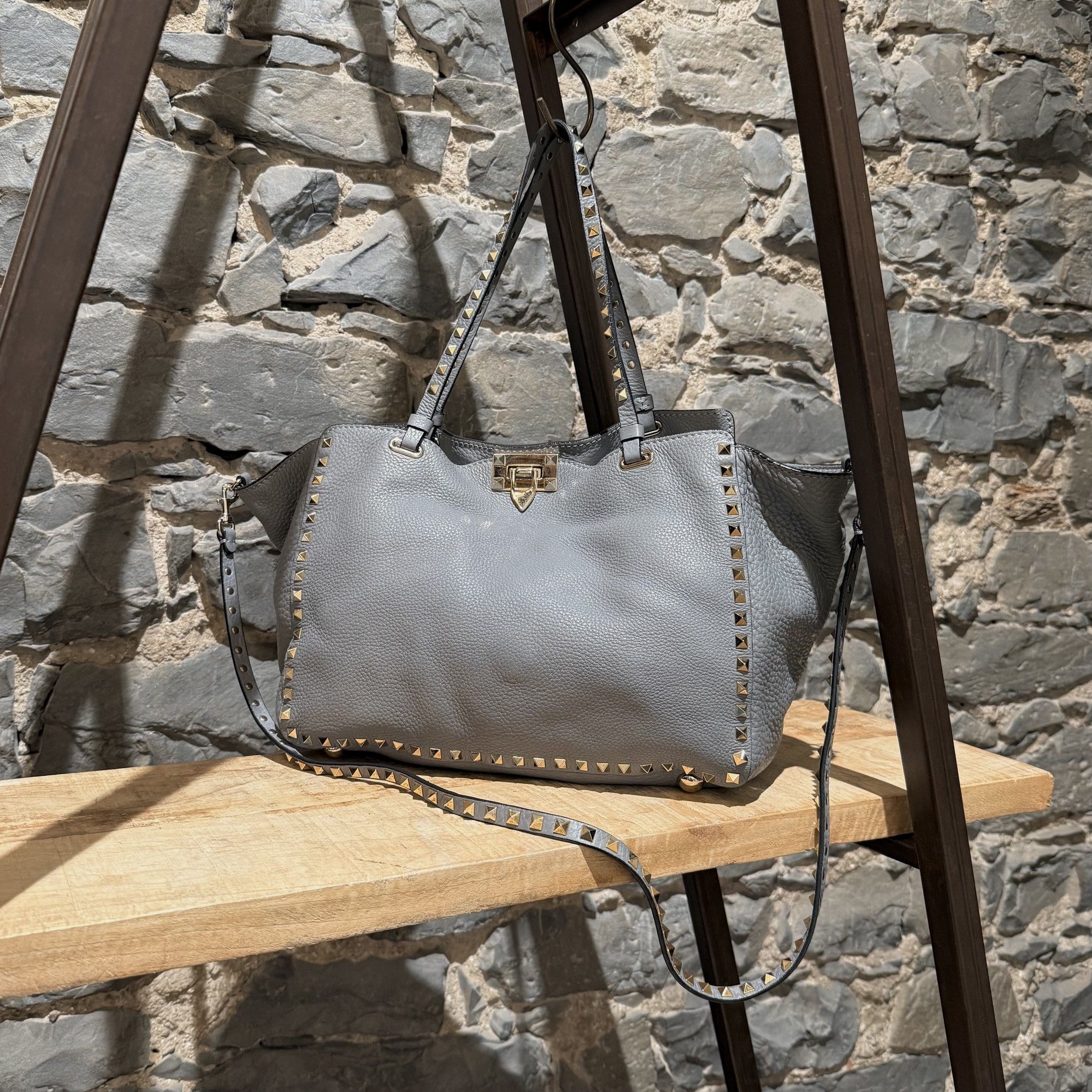 Valentino Valentino Grey Leather Rockstud Medium Shopping Tote Size ONE SIZE - 1 Thumbnail