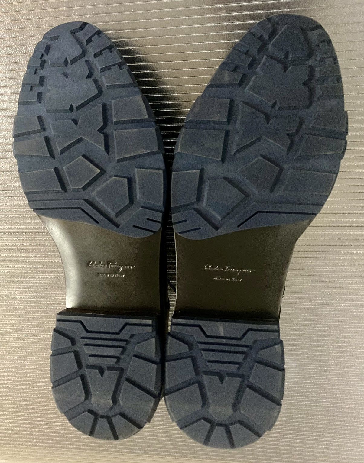 Salvatore Ferragamo Ferragamo Nero calf/blue Marin Fulgor derby 9.5 D NEW Size US 9.5 / EU 42-43 - 10 Thumbnail