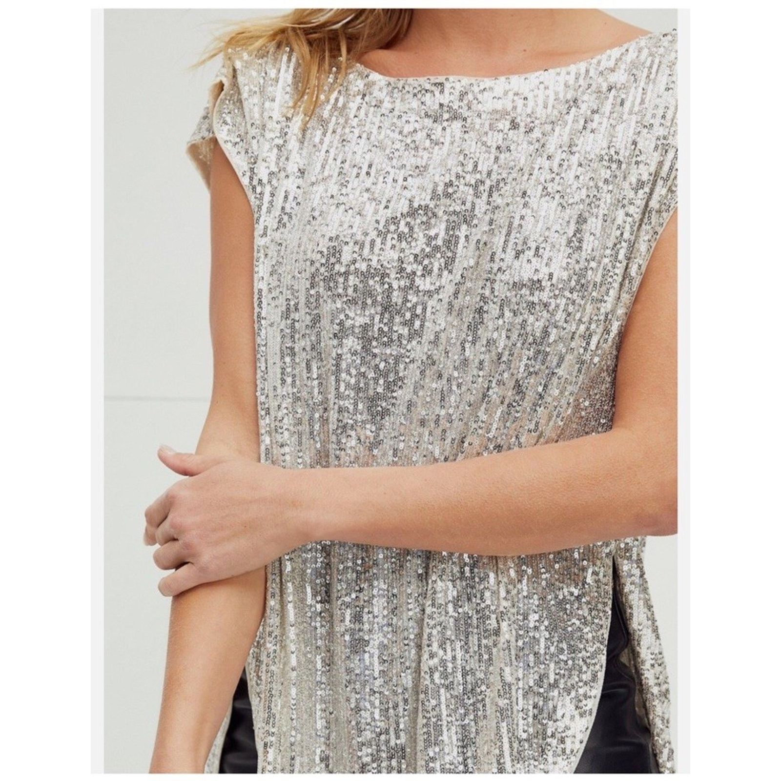 Free People FREE PEOPLE Shine Time Live Gold Silver Sequin Tunic Size XS Size XS / US 0-2 / IT 36-38 - 3 Thumbnail