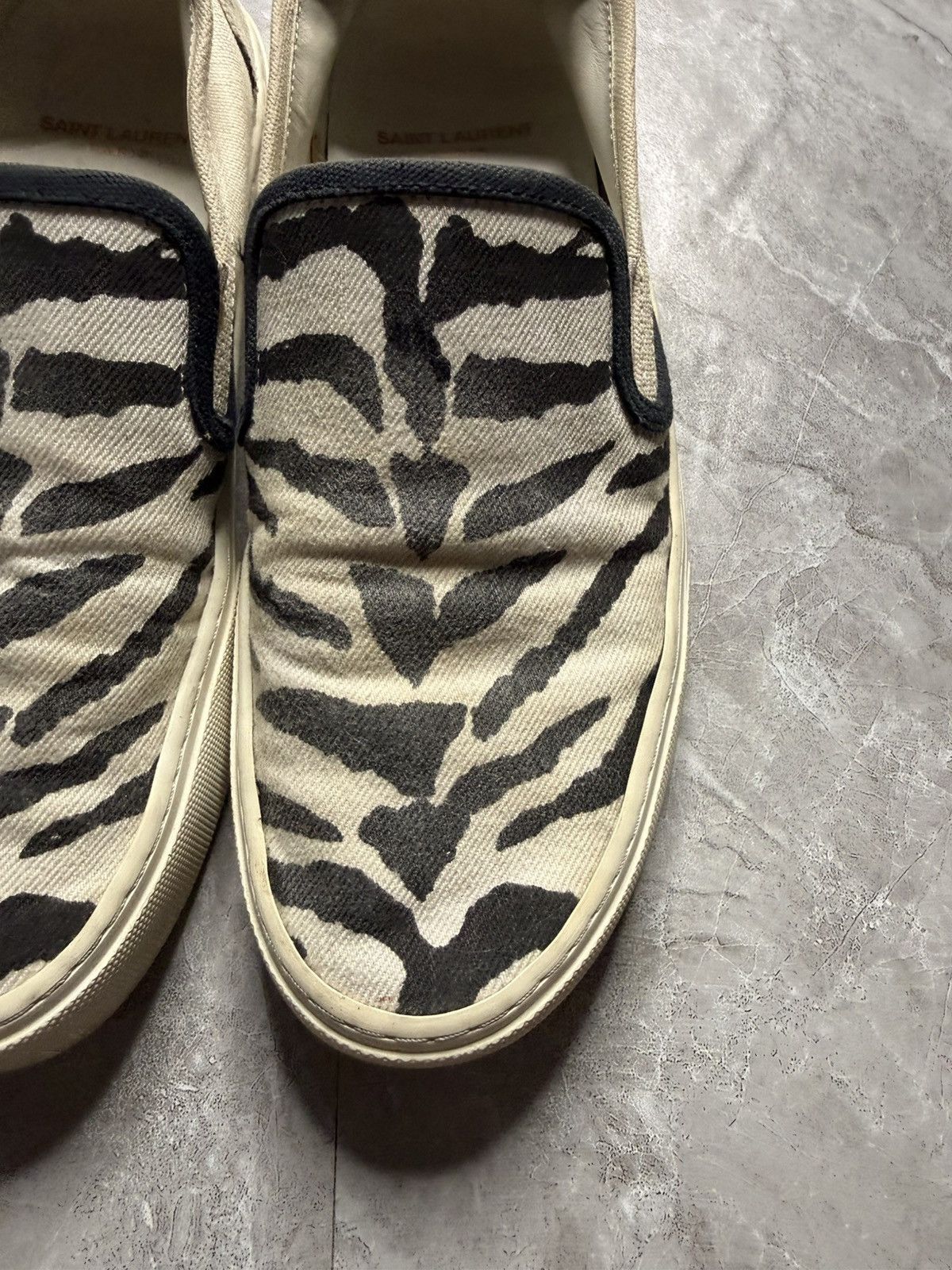 Saint Laurent Paris Saint Laurent Paris Baby Cat Venice Zebra Sneakers Size US 6 / EU 39 - 2 Thumbnail