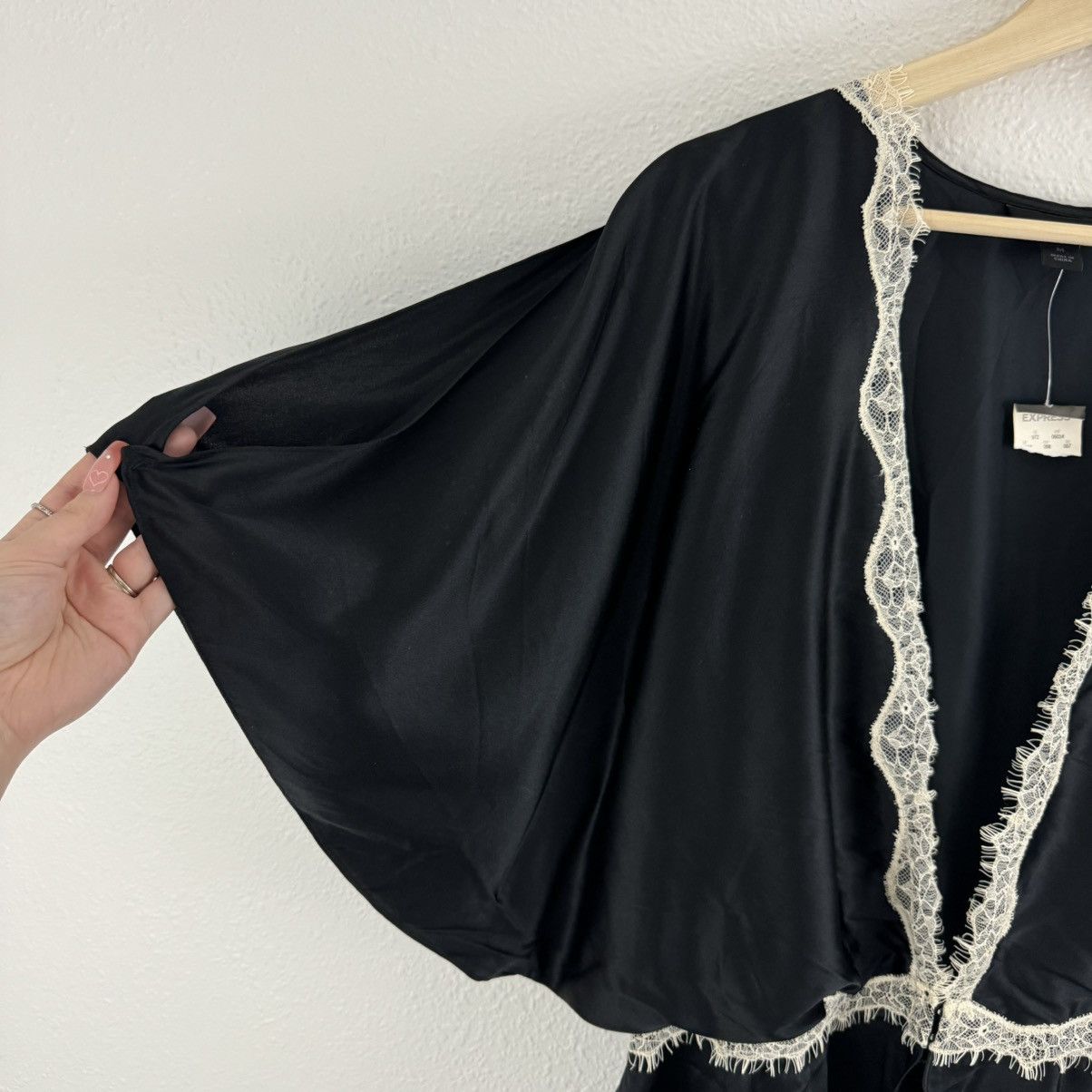 Express EXPRESS Y2K Black Silk White Lace Deep V Neck Blouse Top Size M / US 6-8 / IT 42-44 - 6 Thumbnail
