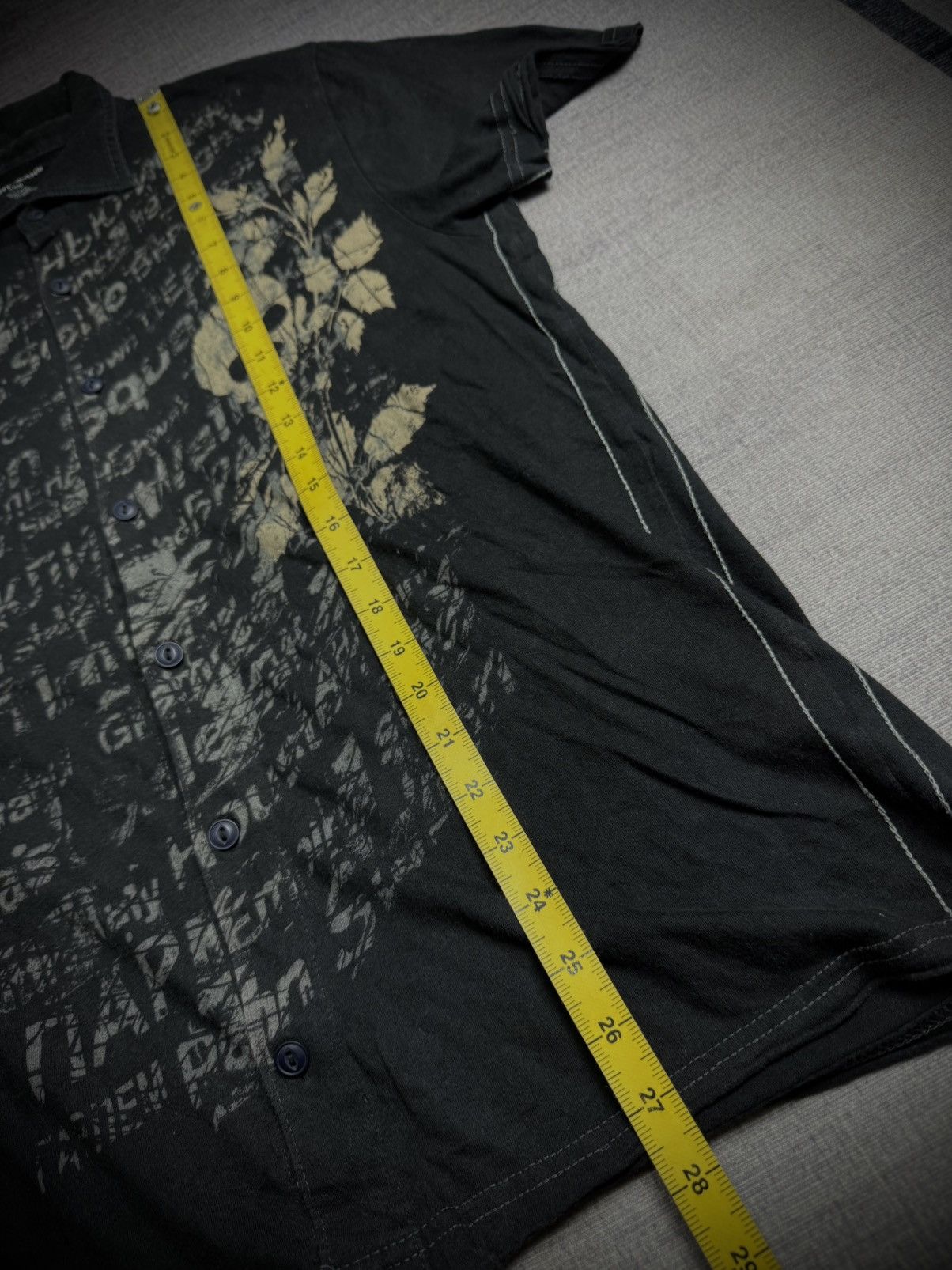 Le Grande Bleu (L.G.B.) DKNY JEANS SKULL ART IFSIX TSHIRT Size US M / EU 48-50 / 2 - 9 Thumbnail