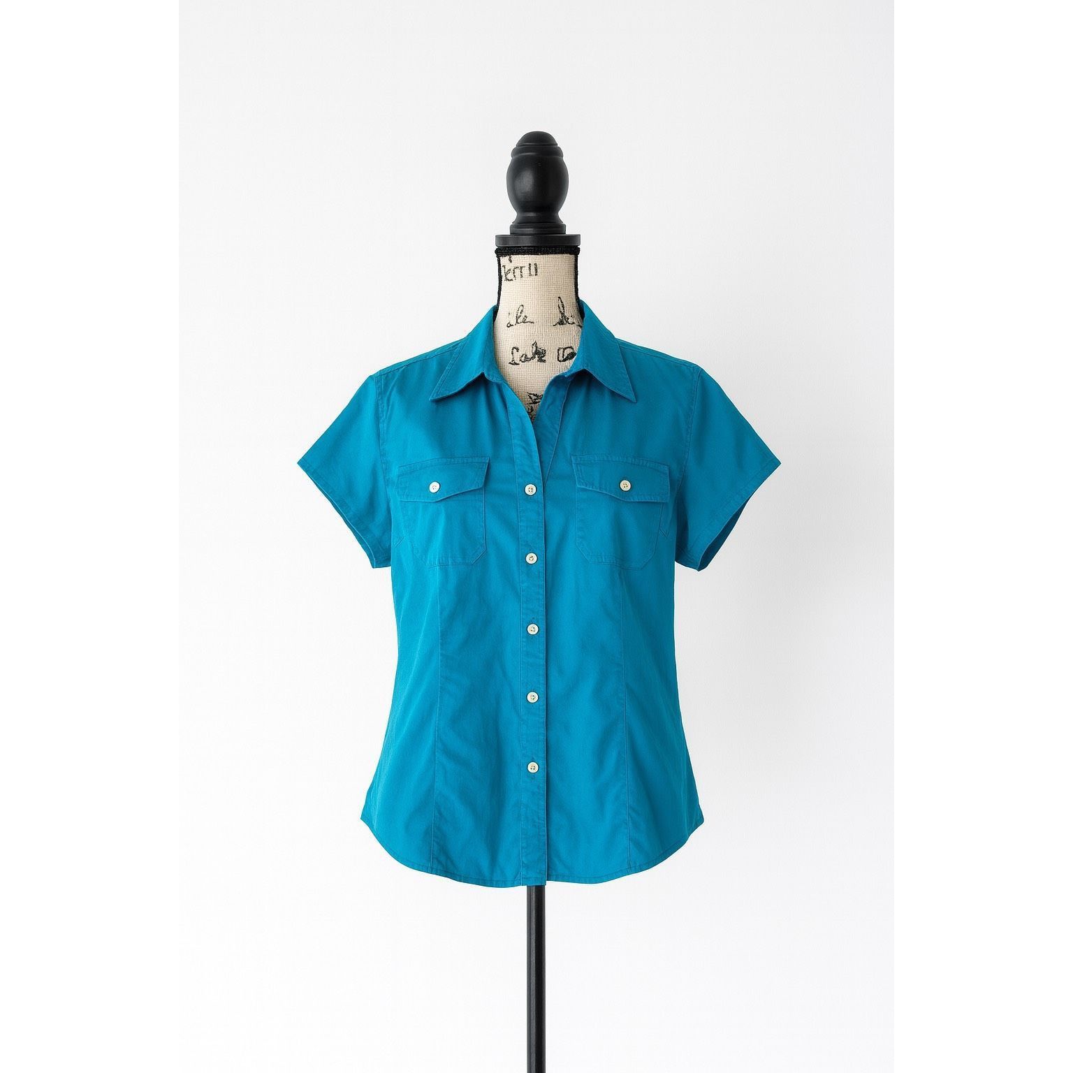 Chicos Chico’s Blue Short Sleeve Button Down Shirt Women’s Size 0 ( Size S / US 4 / IT 40 - 1 Thumbnail