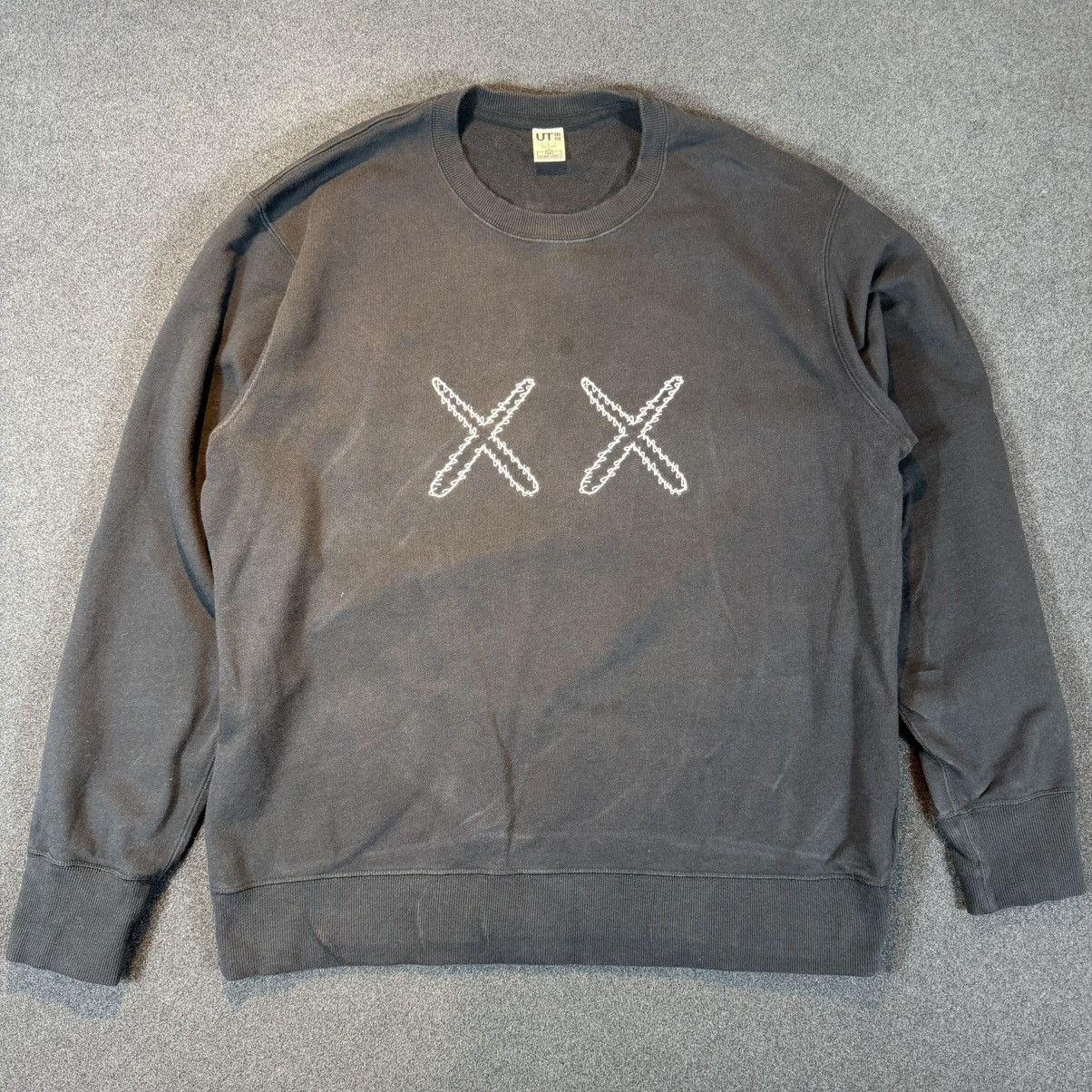 Kaws × Uniqlo Uniqlo KAWS Sesame Street Sweatshirt Mens Large Black UT Size US L / EU 52-54 / 3 - 3 Thumbnail
