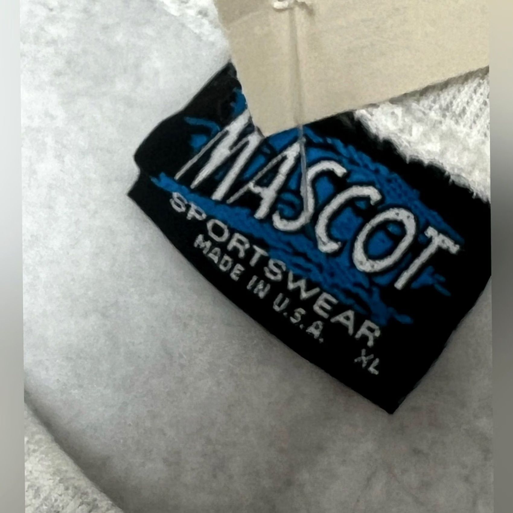 Vintage VINTAGE 1994 Wisconsin Badgers Rose Bowl Champions Crewneck XL NWT Mascot Sweatshirt Silver" Size US XL / EU 56 / 4 - 5 Thumbnail