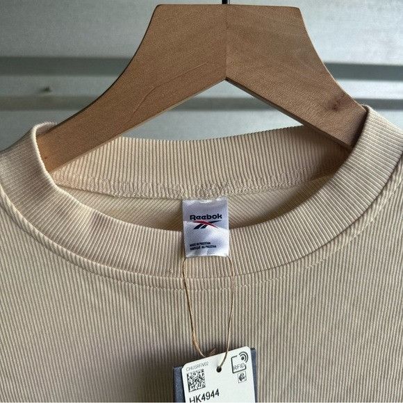 Reebok NWT REEBOK LONG SLEEVE RIBBED TOP OPEN BACK SZ SMALL S Size S / US 4 / IT 40 - 4 Thumbnail