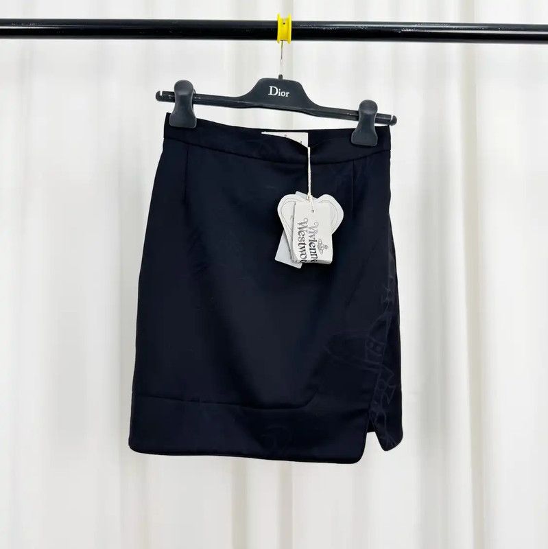 Vivienne Westwood Vivienne Westwood A-Line Skirt in Black 0089 Size 28" / US 6 / IT 42 - 1 Thumbnail