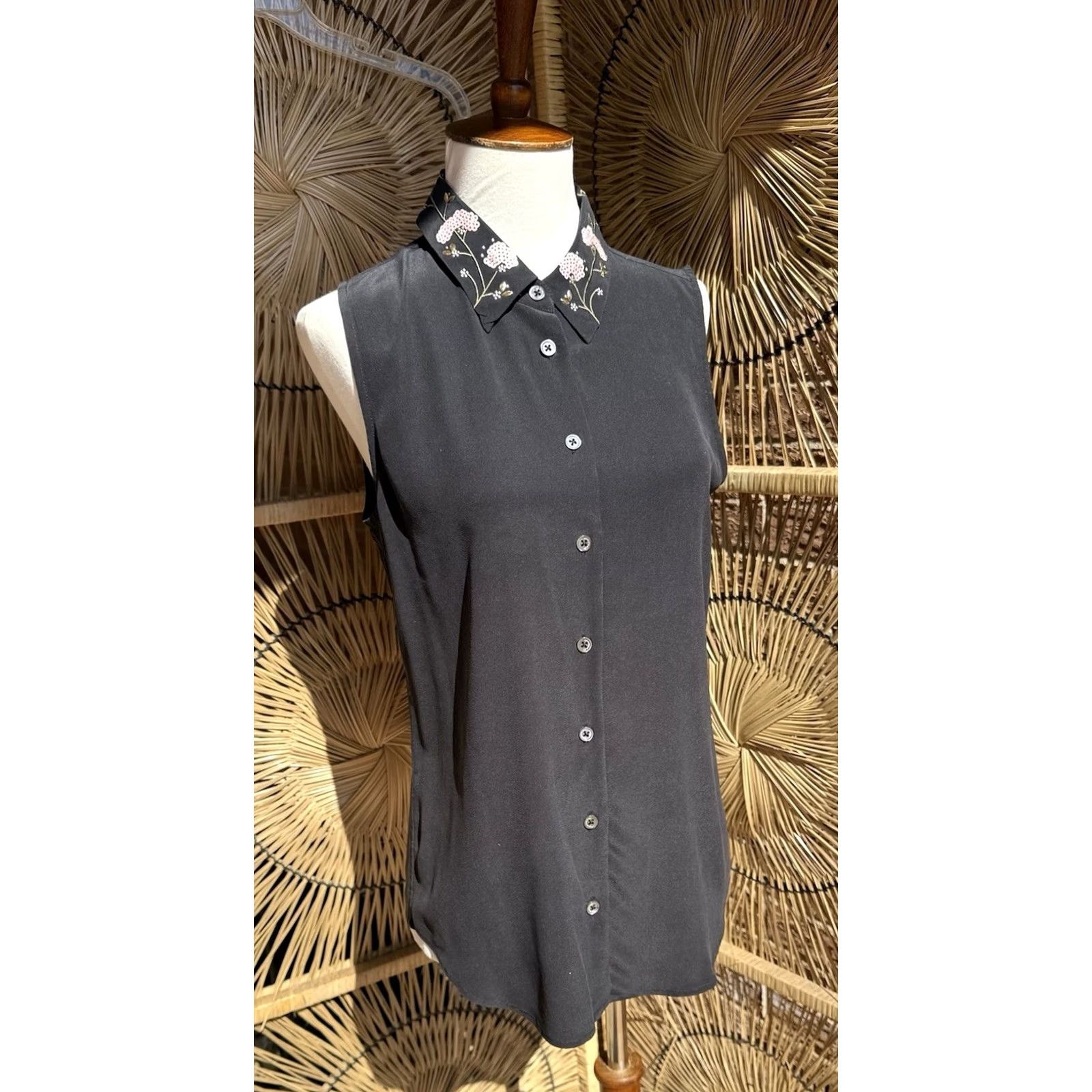 Equipment Equipment Femme Blouse Sleeveless Silk Button Front Embroidered Collar Black S Adult Womens Size S / US 4 / IT 40 - 3 Thumbnail