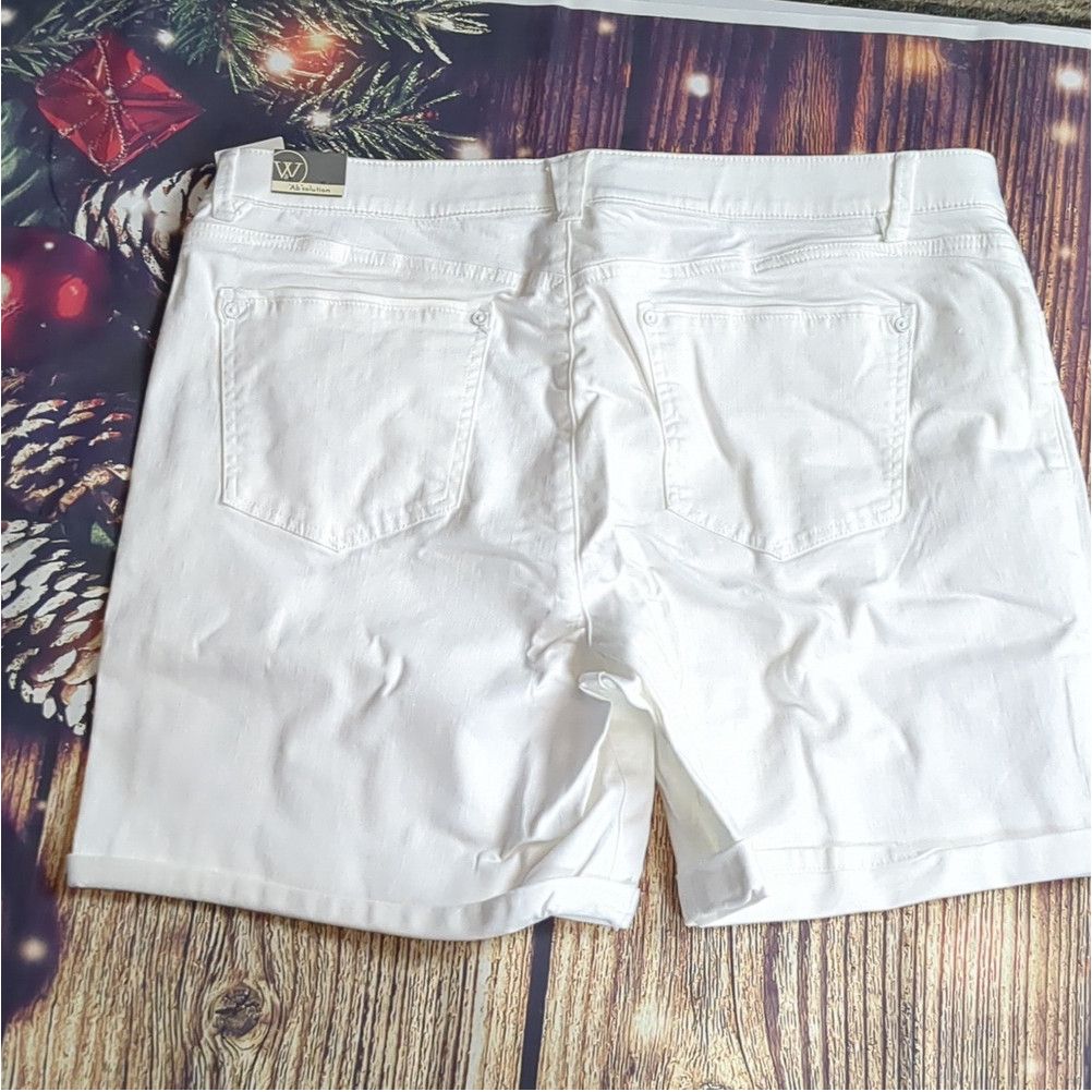 Other Wit & wisdom white cuffed shorts size 18 Size 40" / US 18 - 6 Thumbnail