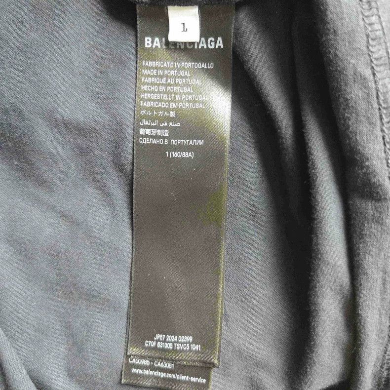 Balenciaga Balenciaga Fashion Designer Distressed Tee Size US M / EU 48-50 / 2 - 5 Thumbnail