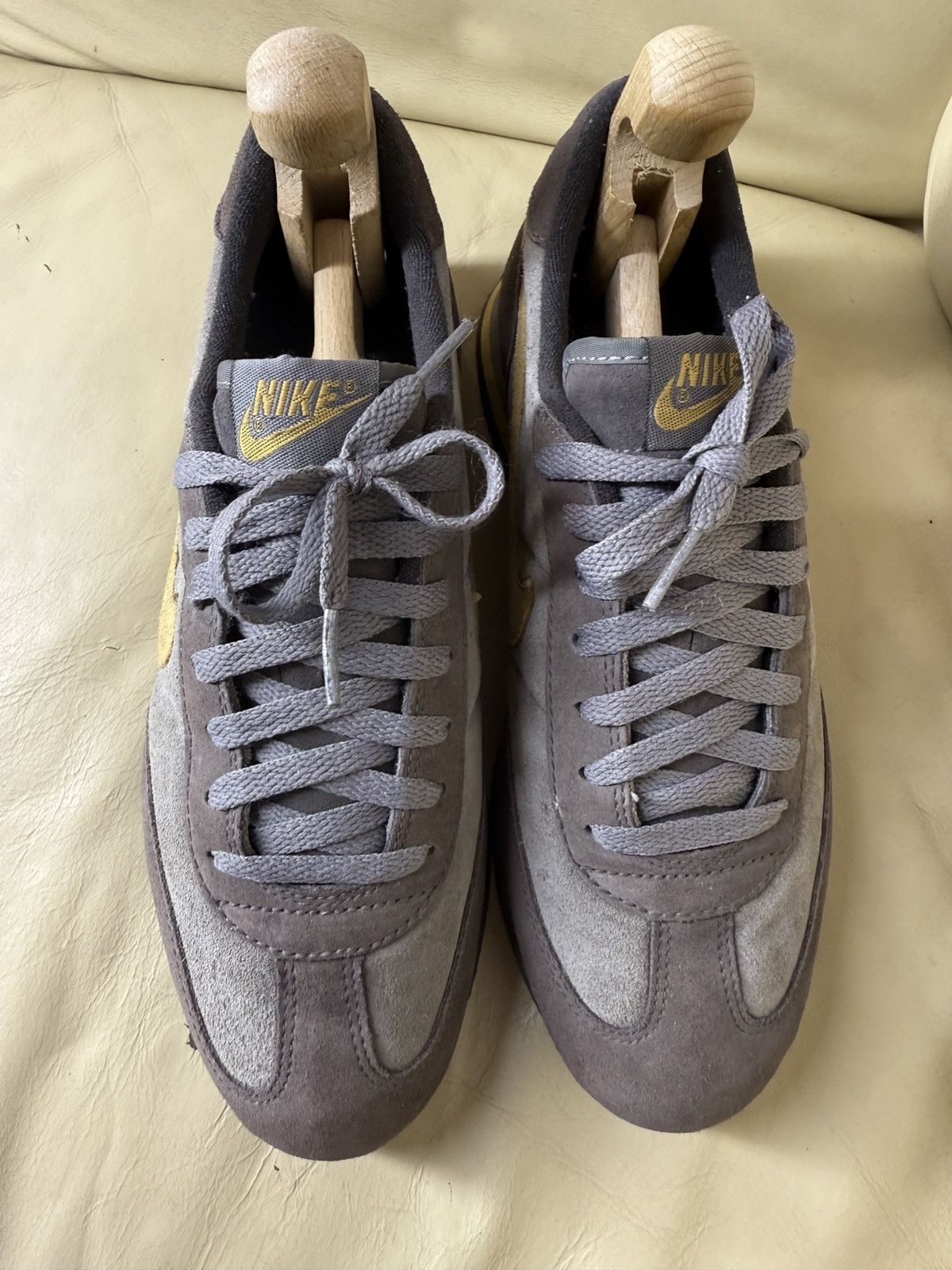 Nike Vibtage Nike Suede Sneackers Y2K RARE Size US 9.5 / EU 42-43 - 16 Thumbnail