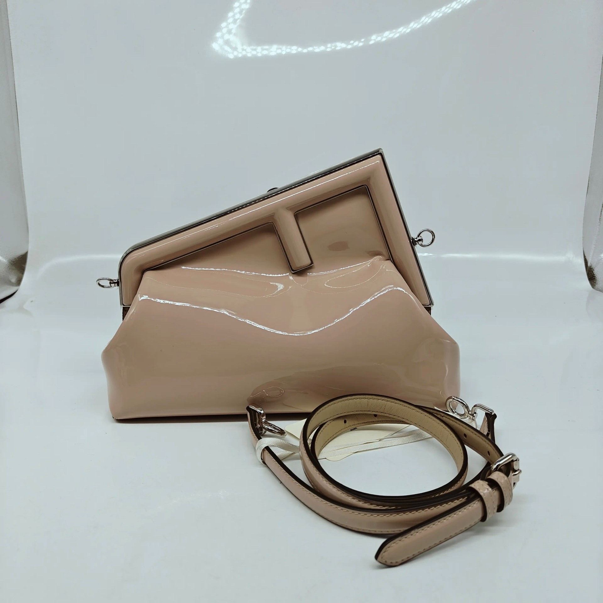 Fendi Pre-loved Bag Brand new condition Size ONE SIZE - 1 Thumbnail