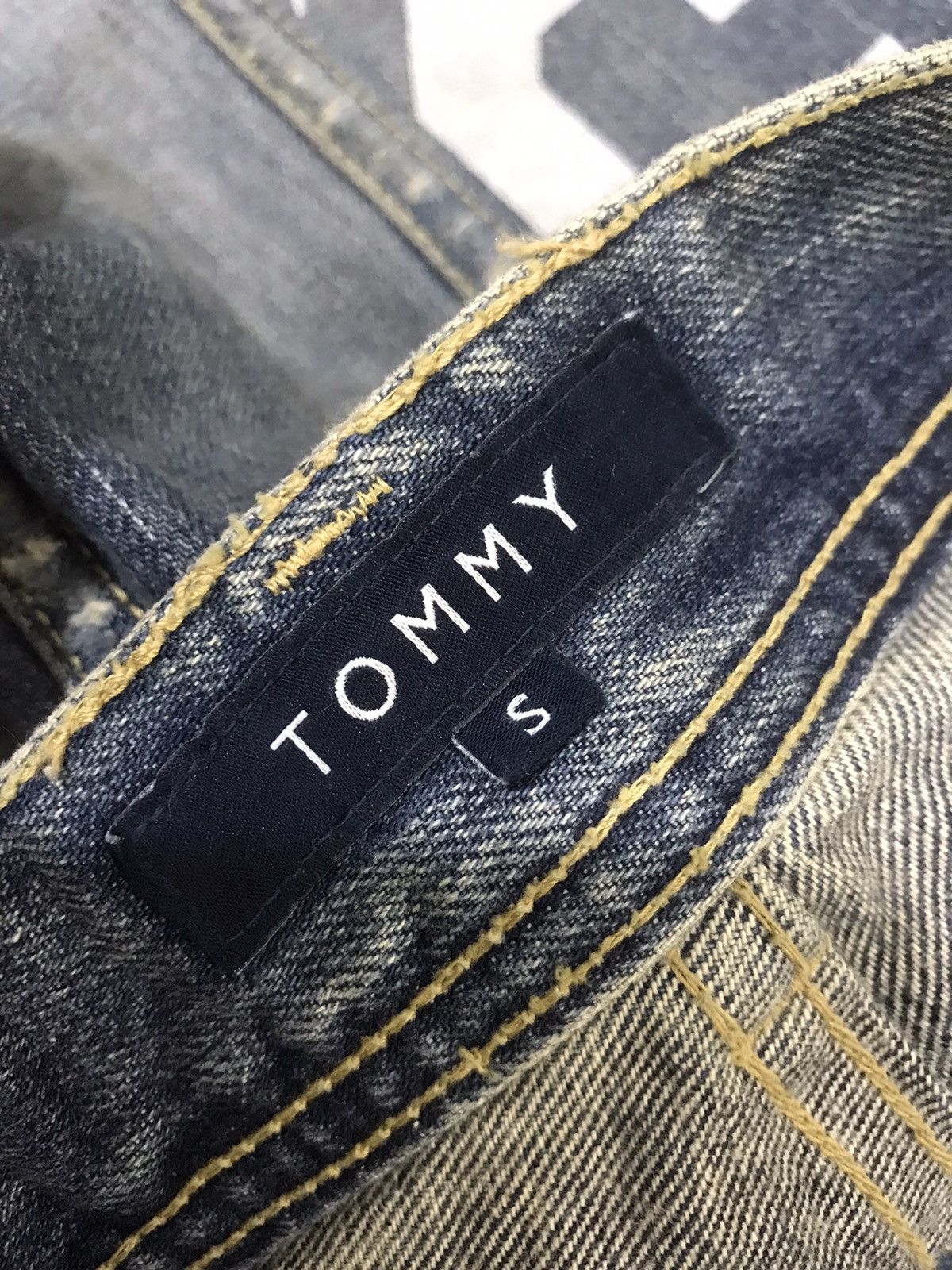 Tommy Hilfiger 💥ARCHIVAL💥VERY RARE TOMMY DISTRESSED DENIM F123 Size US 30 / EU 46 - 18 Thumbnail