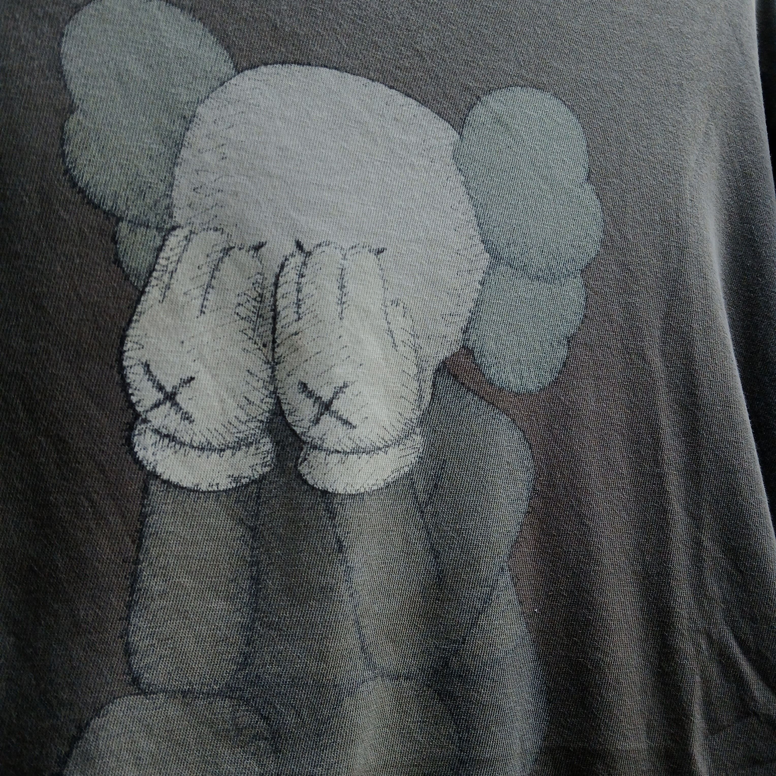 Kaws × Uniqlo Uniqlo kaws fisrt edition tee Size US XL / EU 56 / 4 - 2 Thumbnail