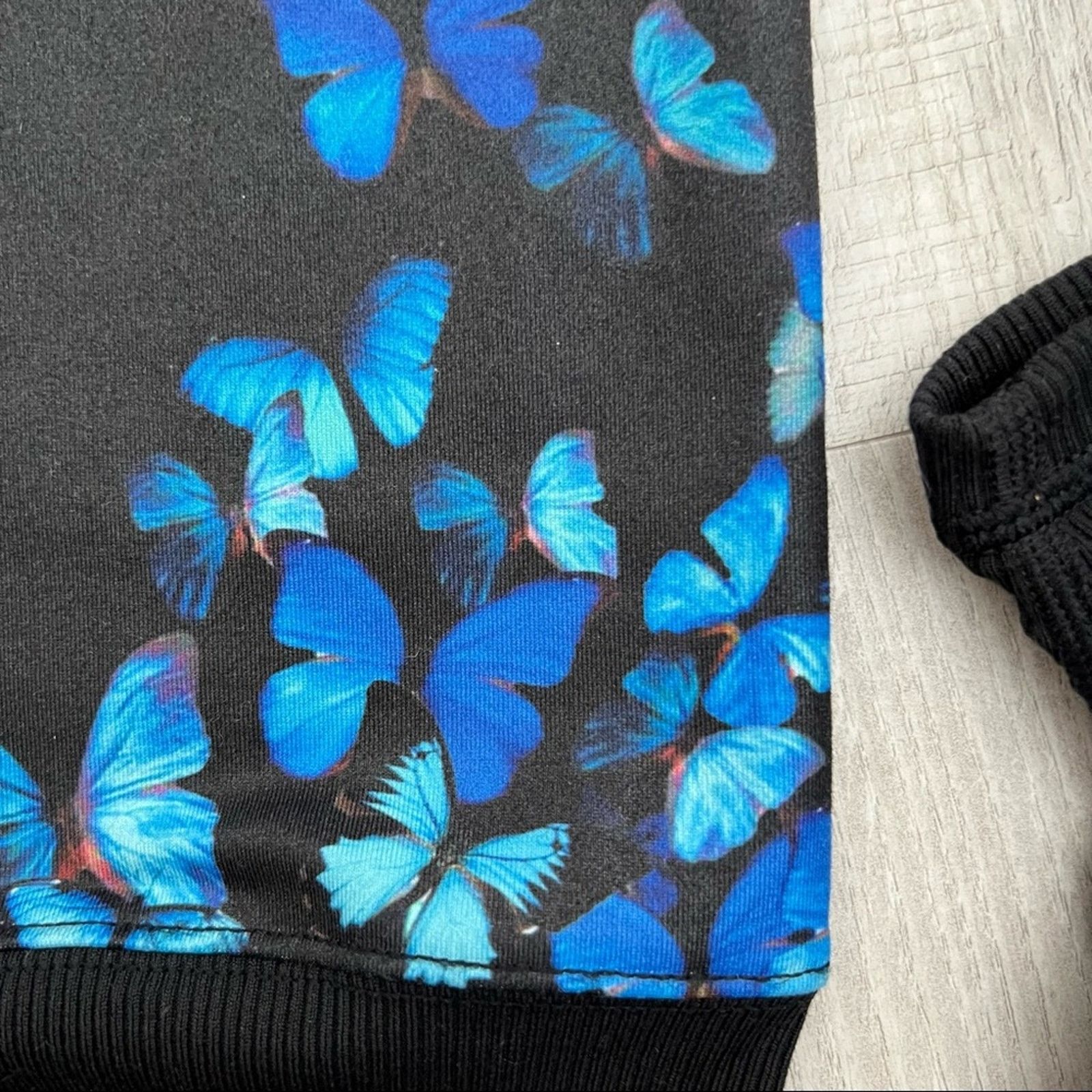 Alo Yoga Alo Yoga x Gypset Goddess butterflies leggings Size 28" / US 6 / IT 42 - 5 Thumbnail