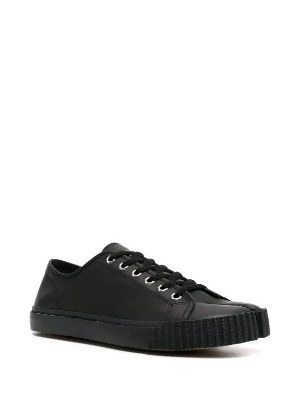 Maison Margiela oc11z0725 Tabi Low-Top Sneakers in Black Size US 11 / EU 44 - 2 Thumbnail