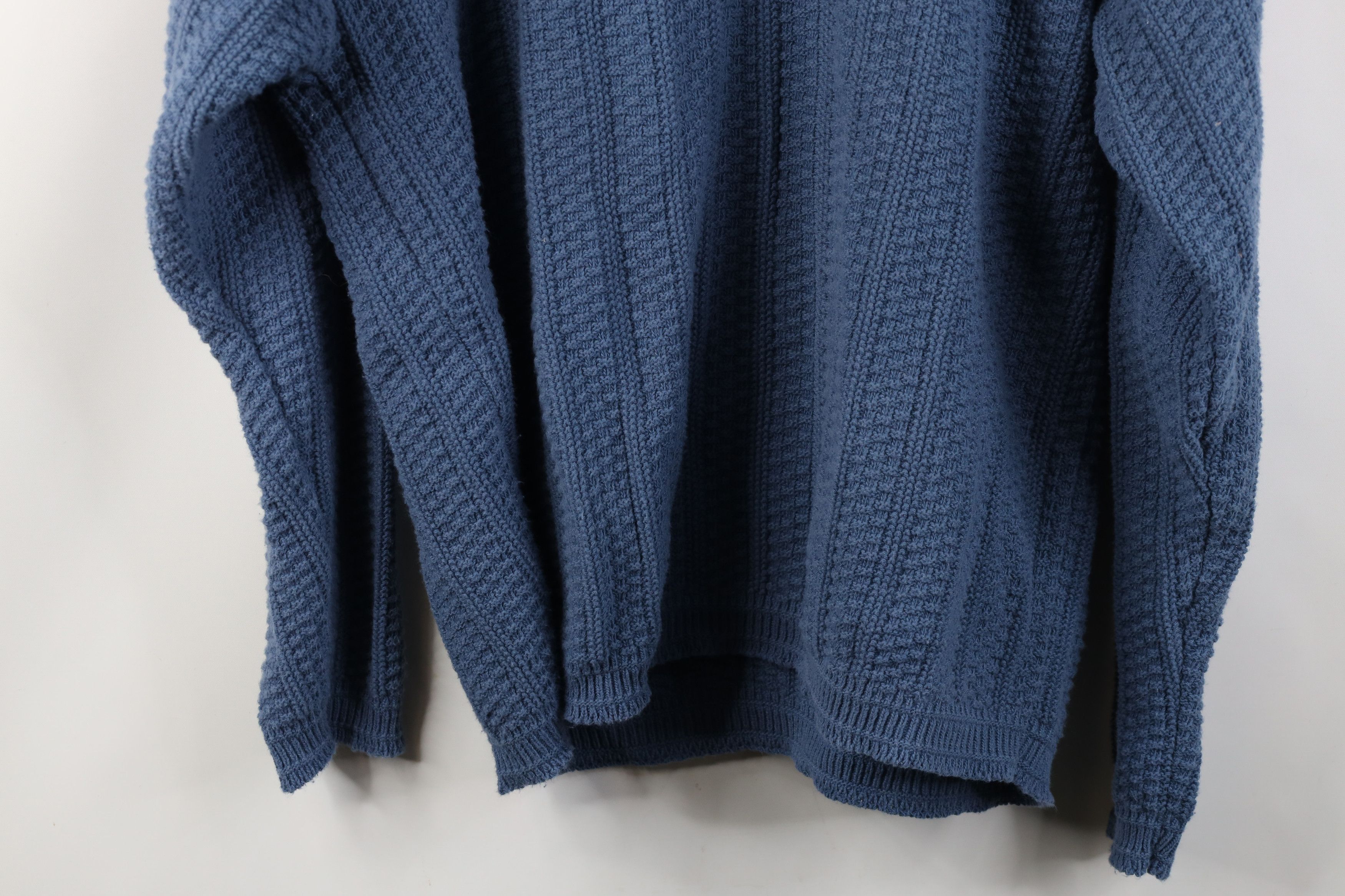 Vintage Vintage 90s Streetwear Framed Cotton Knit Sweater Blue USA Size US L / EU 52-54 / 3 - 9 Thumbnail