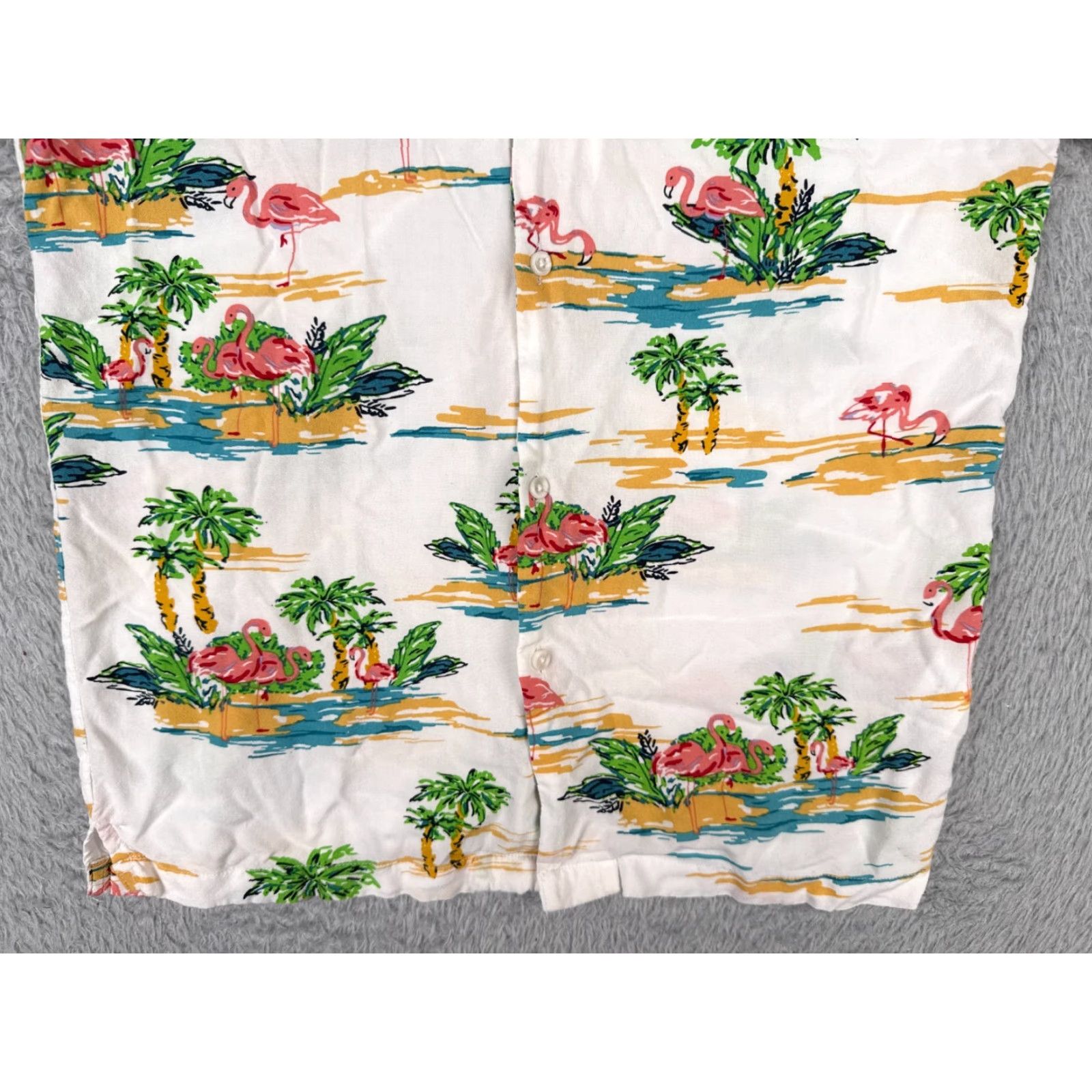 Vintage Cactus Man Shirt Adult Medium White Beige Pink Flamingo Palm Tree 100% Rayon Hawaiian Button-Up Mens Shirt Size US M / EU 48-50 / 2 - 5 Thumbnail