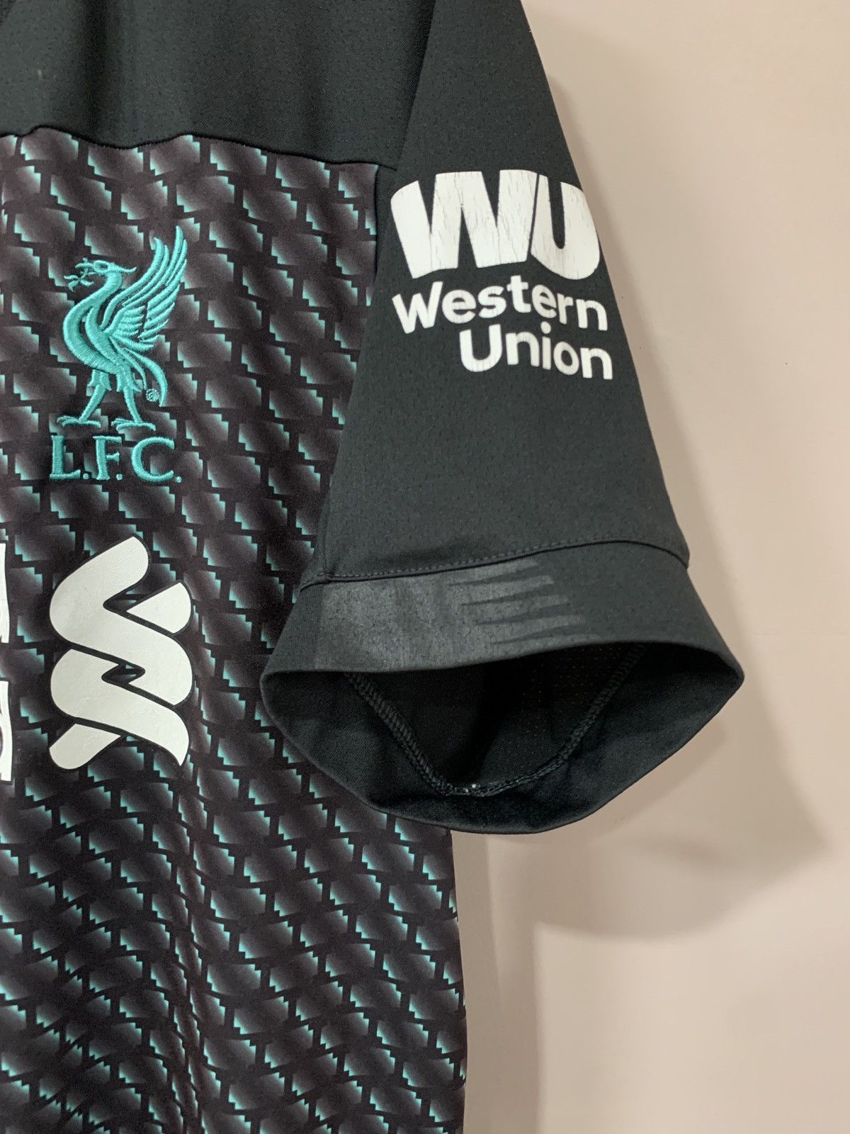 New Balance Liverpool 19/20 Third Football Shirt New Balance Soccer Sz L Size US L / EU 52-54 / 3 - 3 Thumbnail