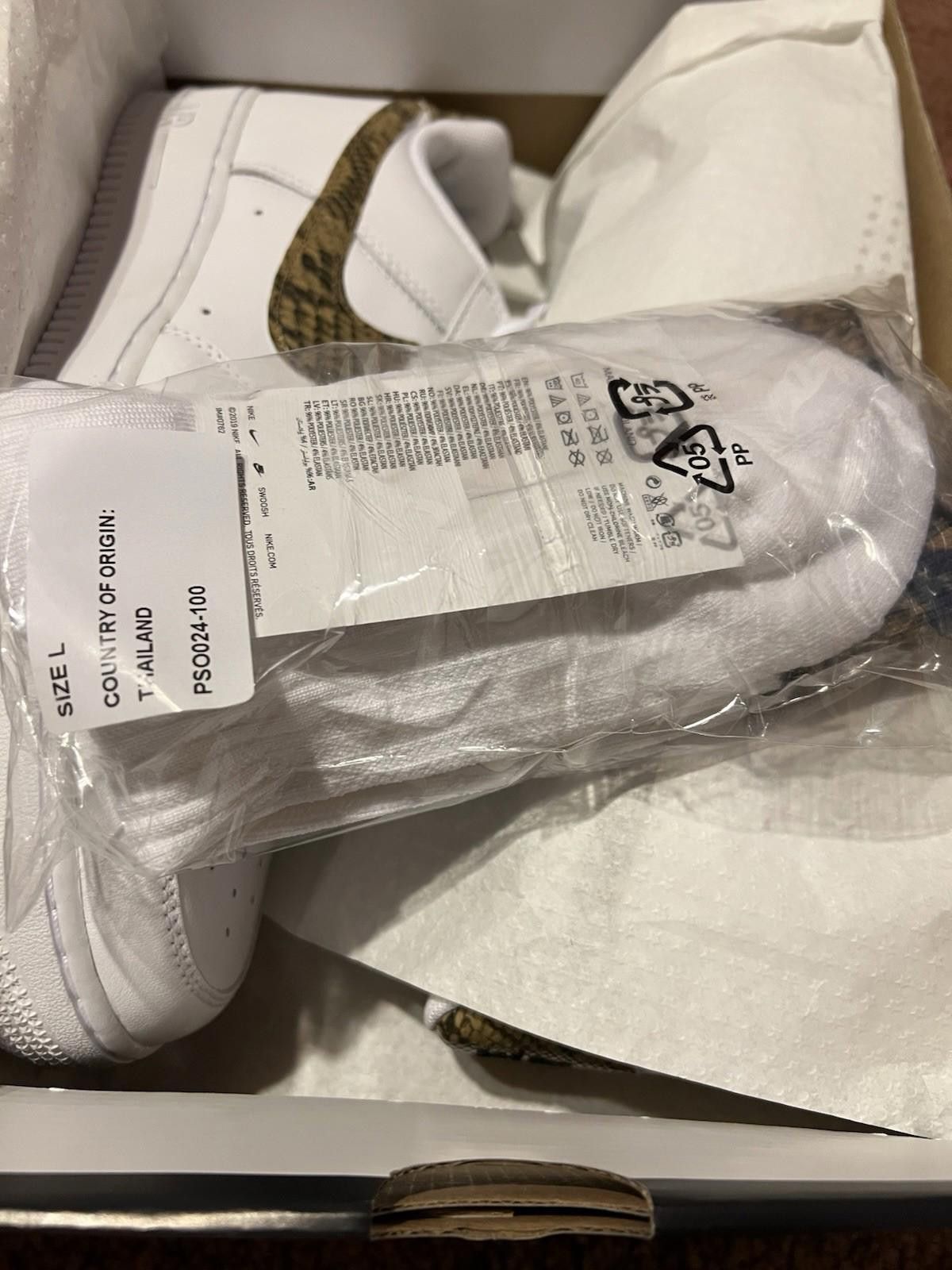 Nike 2019 Nike Men's Air Force 1 Ivory Snake AO1635-100 US10.5 Size US 10.5 / EU 43-44 - 12 Thumbnail