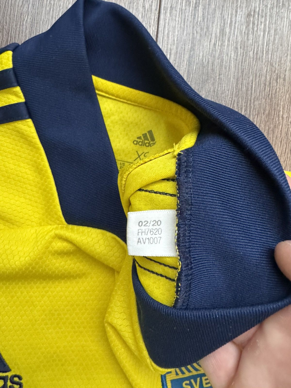 Adidas SWEDEN NATIONAL TEAM 2020-21 HOME SHIRT ADIDAS JERSEY SOCCER SIZE XS Size US XS / EU 42 / 0 - 4 Thumbnail
