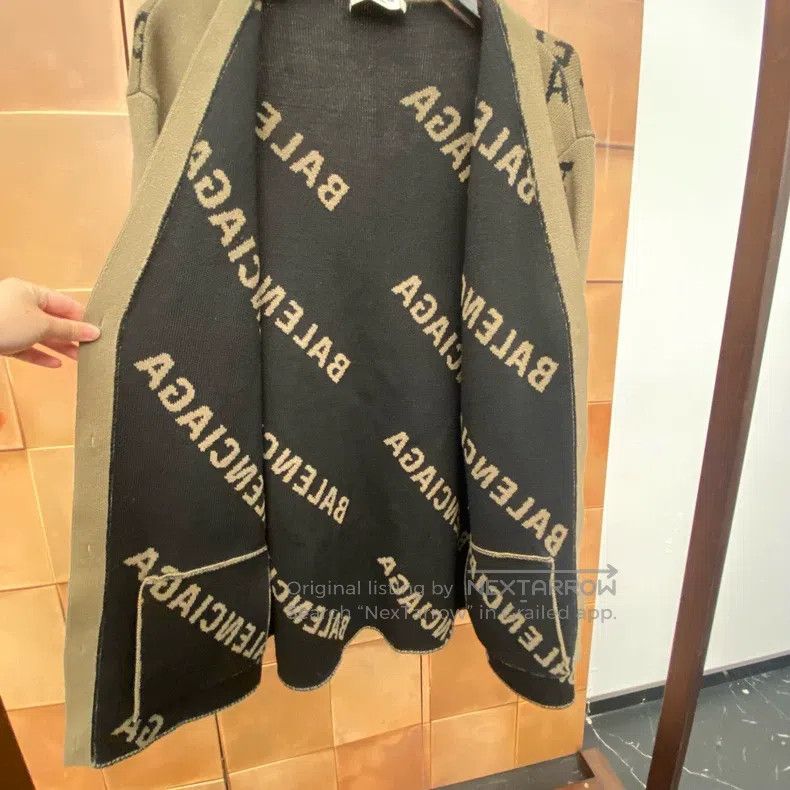 Balenciaga Balenciaga Pop-up barrage full print logo knit cardigan Size US S / EU 44-46 / 1 - 3 Thumbnail