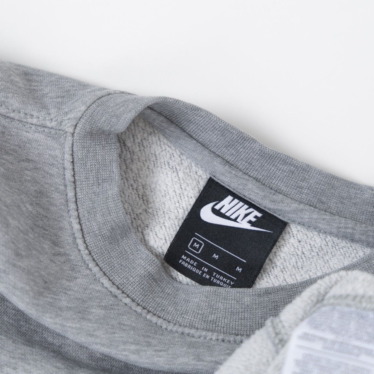 Nike Nike Court Mens Gray Sweatshirt Crewneck Swoosh Logo Casual Size US M / EU 48-50 / 2 - 7 Thumbnail