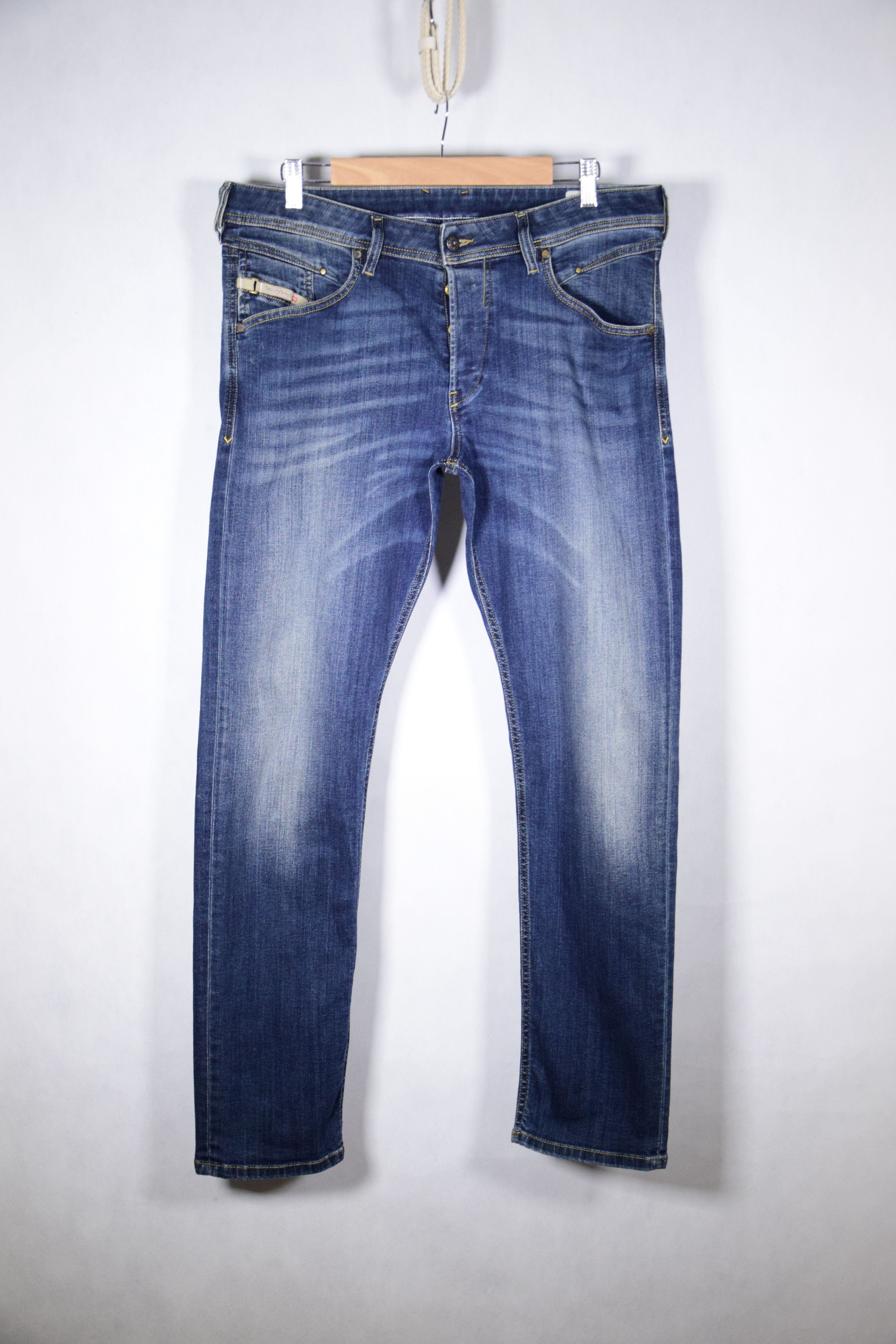 Diesel Diesel BELTHER Reg Slim Tapered 34x32 Wash 0814W Size US 34 / EU 50 - 3 Thumbnail