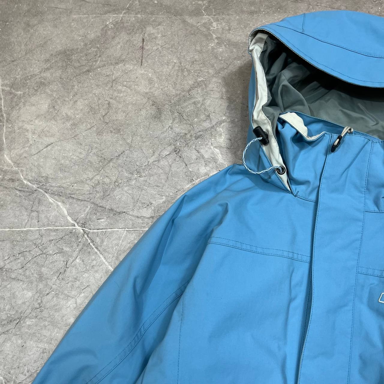 Berghaus Vintage Berghaus AquaFoil Blue Gorpcore Windbreaker Jacket Size US S / EU 44-46 / 1 - 6 Thumbnail