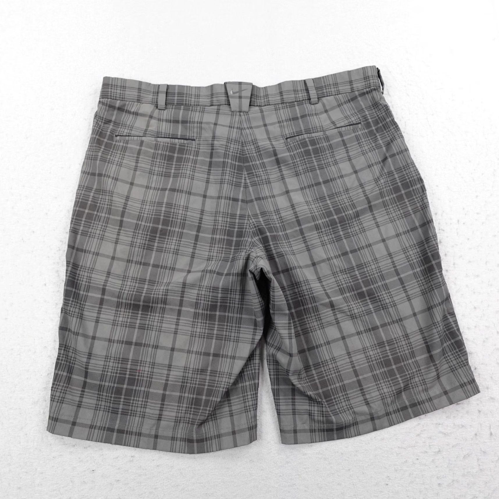 Nike Nike Shorts Mens 38 Gray Plaid Dri Fit Performance Golf Golfer Chino Swoosjh Size US 38 / EU 54 - 3 Thumbnail