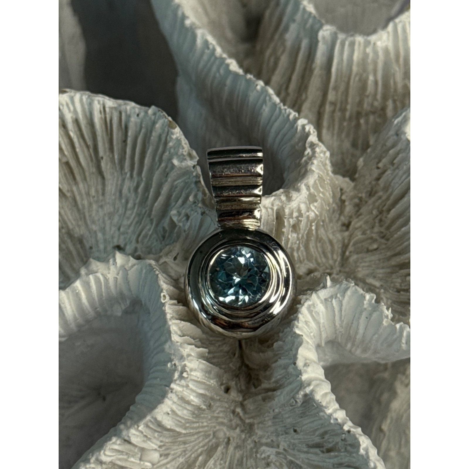 Jewelry 925 STERLING SILVER BLUE TOPAZ PENDANT LENGTH 1 INCH Size ONE SIZE - 3 Thumbnail