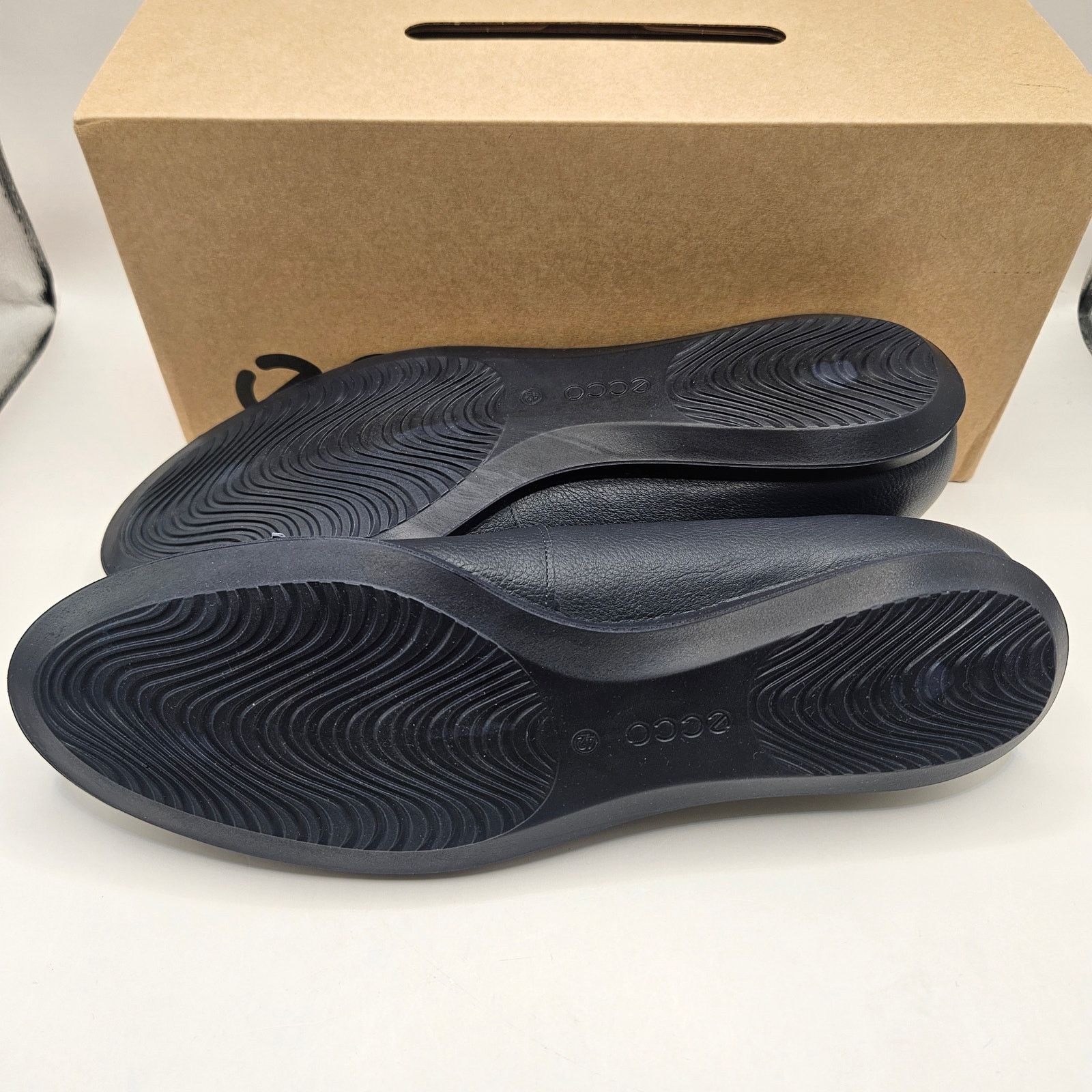 Ecco ECCO WOMEN'S 42 BALLERINA TOUCH 2.0 MARINE BLUE NIB LEATHER Size US 11.5 / IT 41.5 - 6 Thumbnail