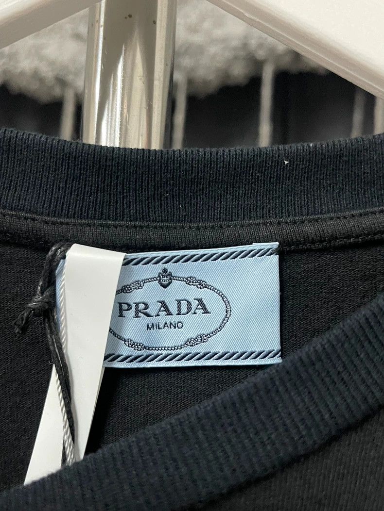 Prada PradaBrooch short sleeves 2503-Nextarrow Size US M / EU 48-50 / 2 - 6 Thumbnail