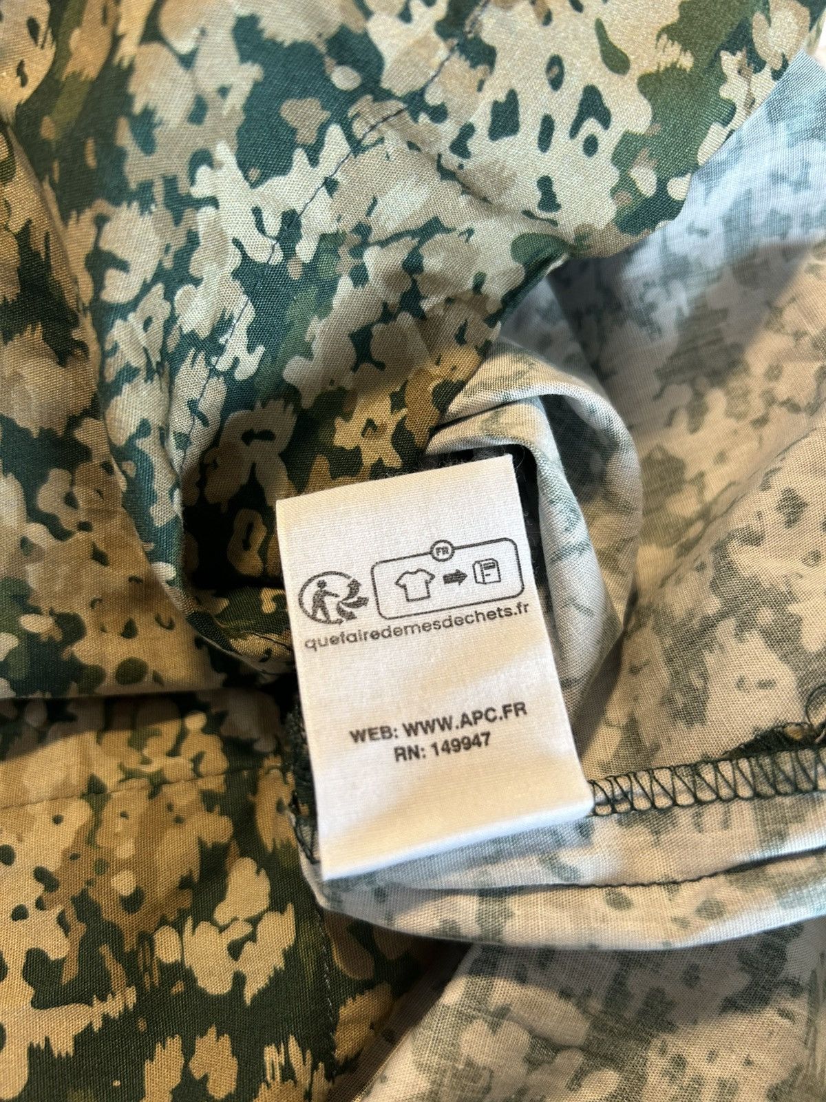 A.P.C. APC Lloyd Floral Camo Short Sleeve Shirt Size US S / EU 44-46 / 1 - 5 Thumbnail