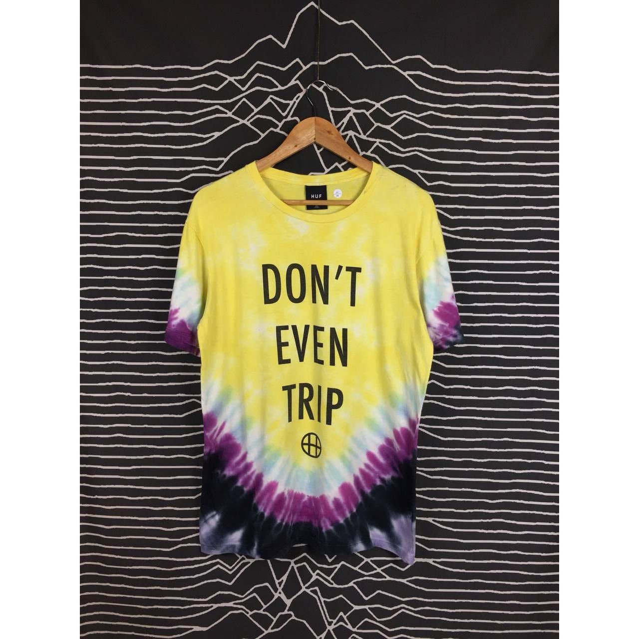 Huf HUF Worldwide Don't Even Trip Tie Dye Hippies Skate Tee Size US M / EU 48-50 / 2 - 2 Thumbnail